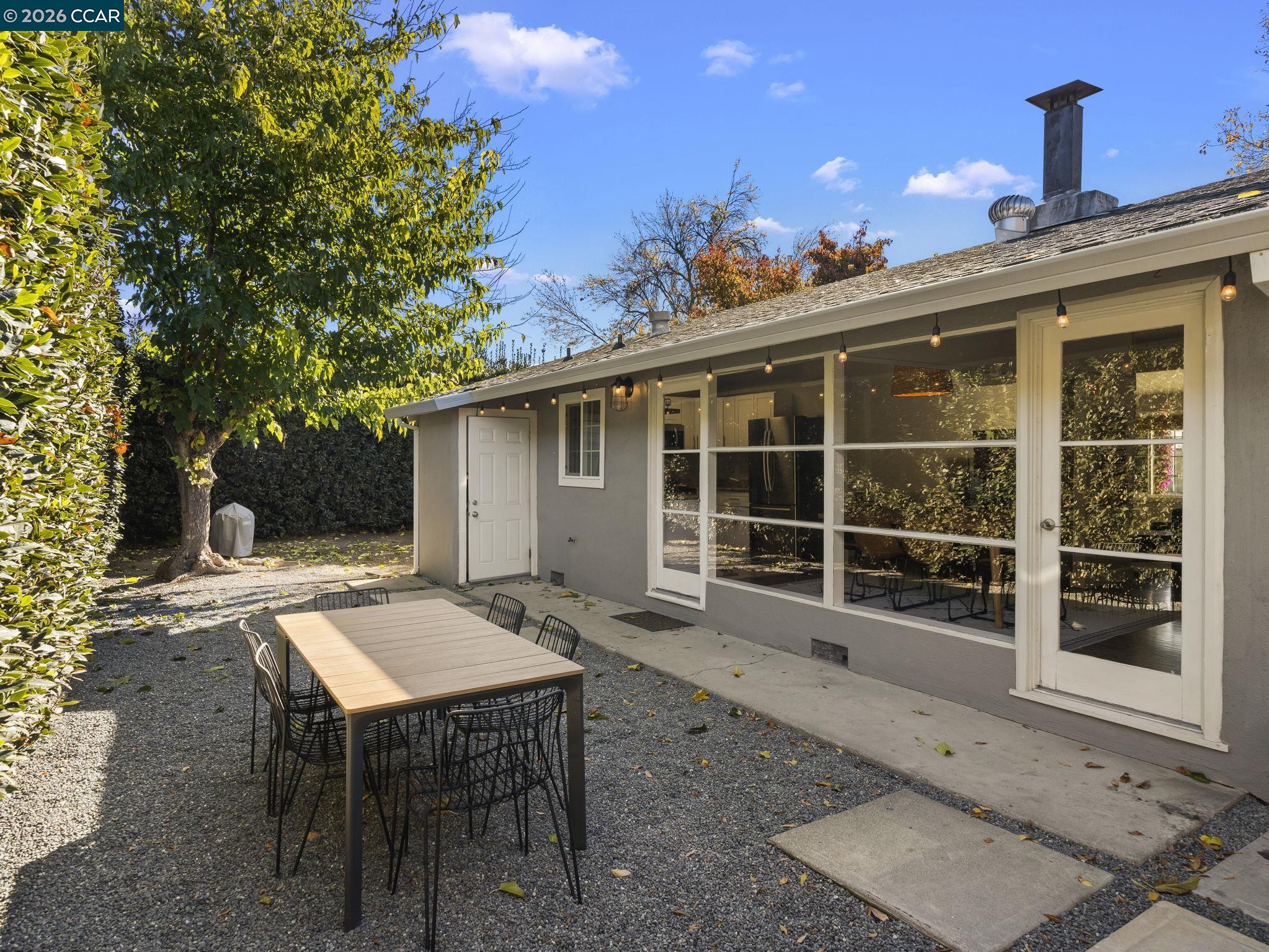 2245 Krueger Dr, Concord CA 94520 — photo 13