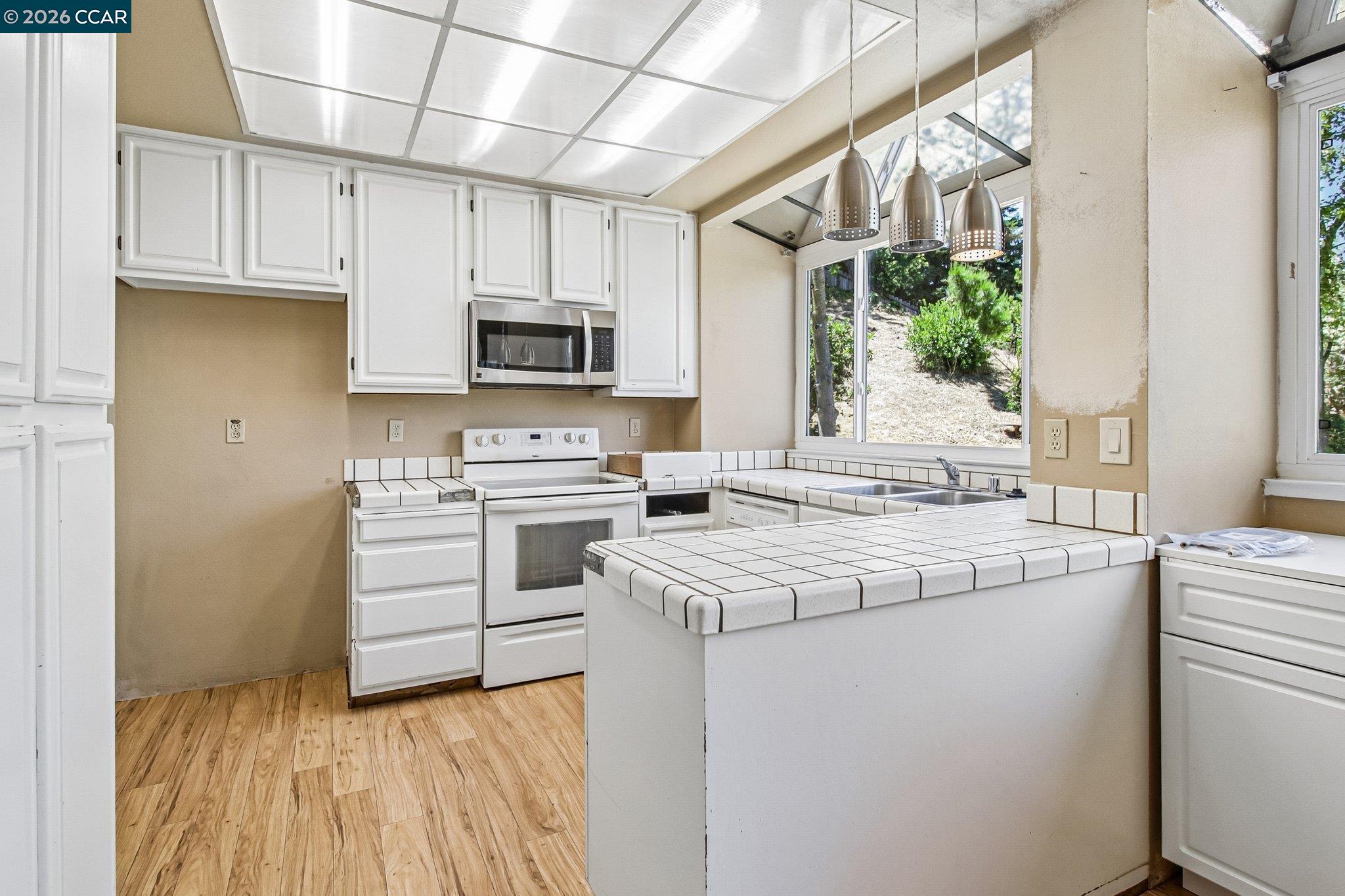 410 Oakbreeze Ct, Martinez CA 94553 — photo 21