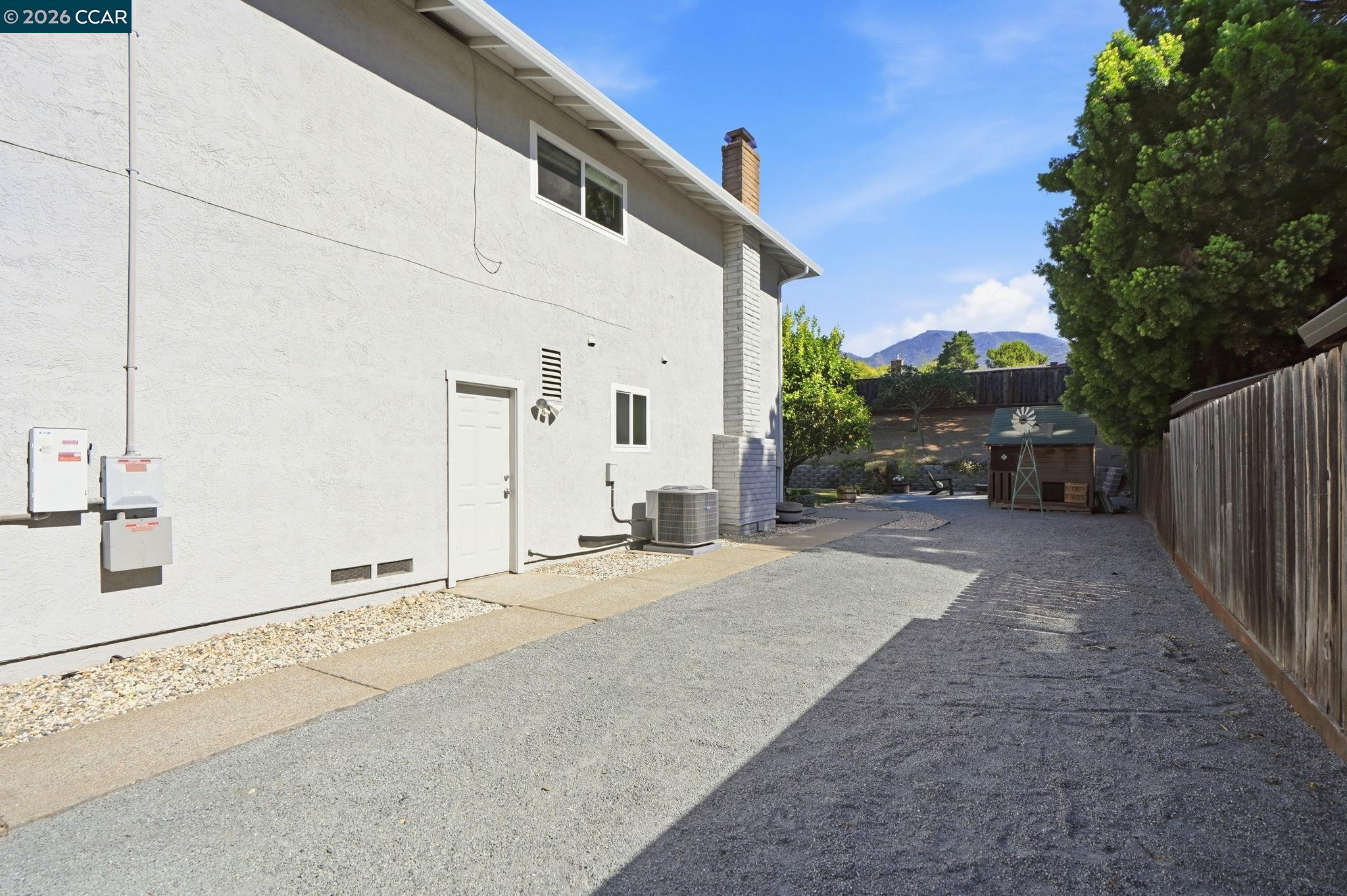 717 Bloching Cir, Clayton CA 94517 — photo 37