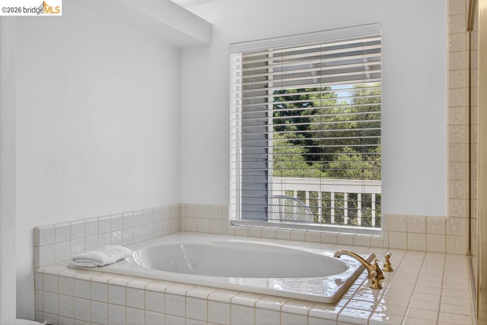 124 Abrozo CT, Folsom CA 95630 — photo 35