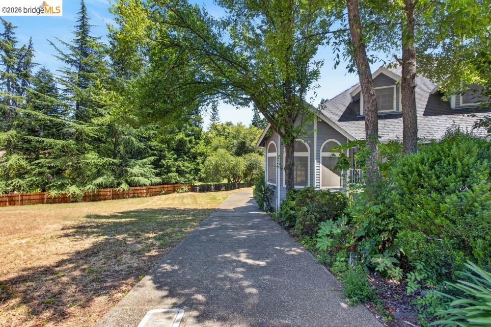 124 Abrozo CT, Folsom CA 95630 — photo 5