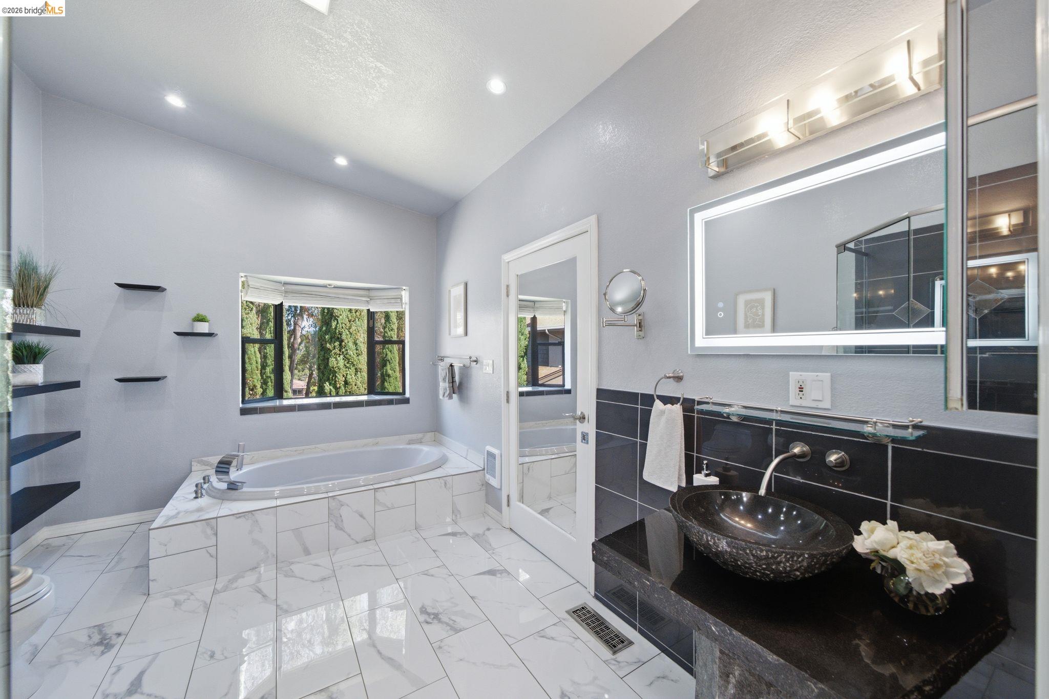 11133 Golf Links Rd, Oakland CA 94605 — photo 31