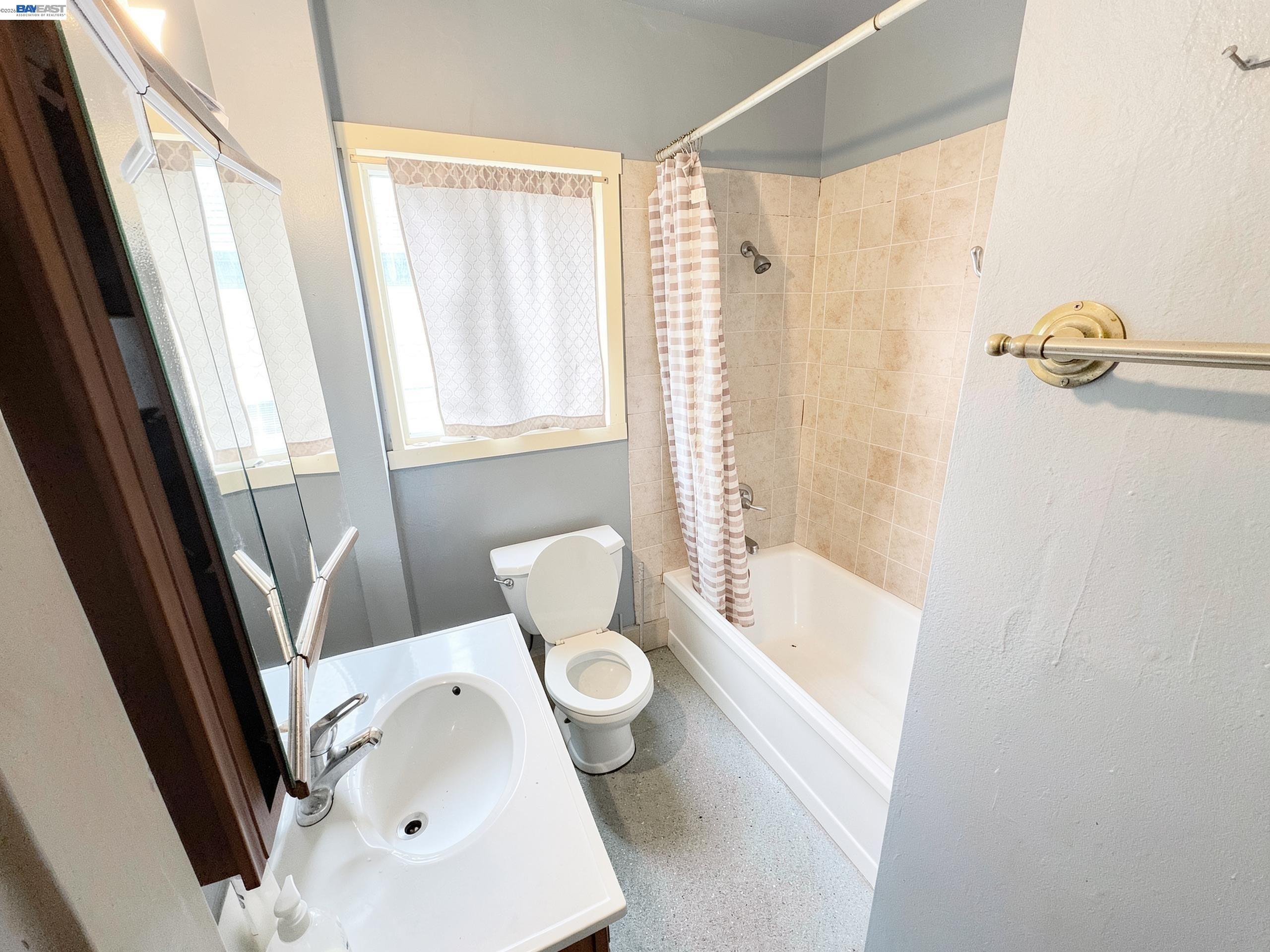 2051 23rd Ave, Oakland CA 94606 — photo 12