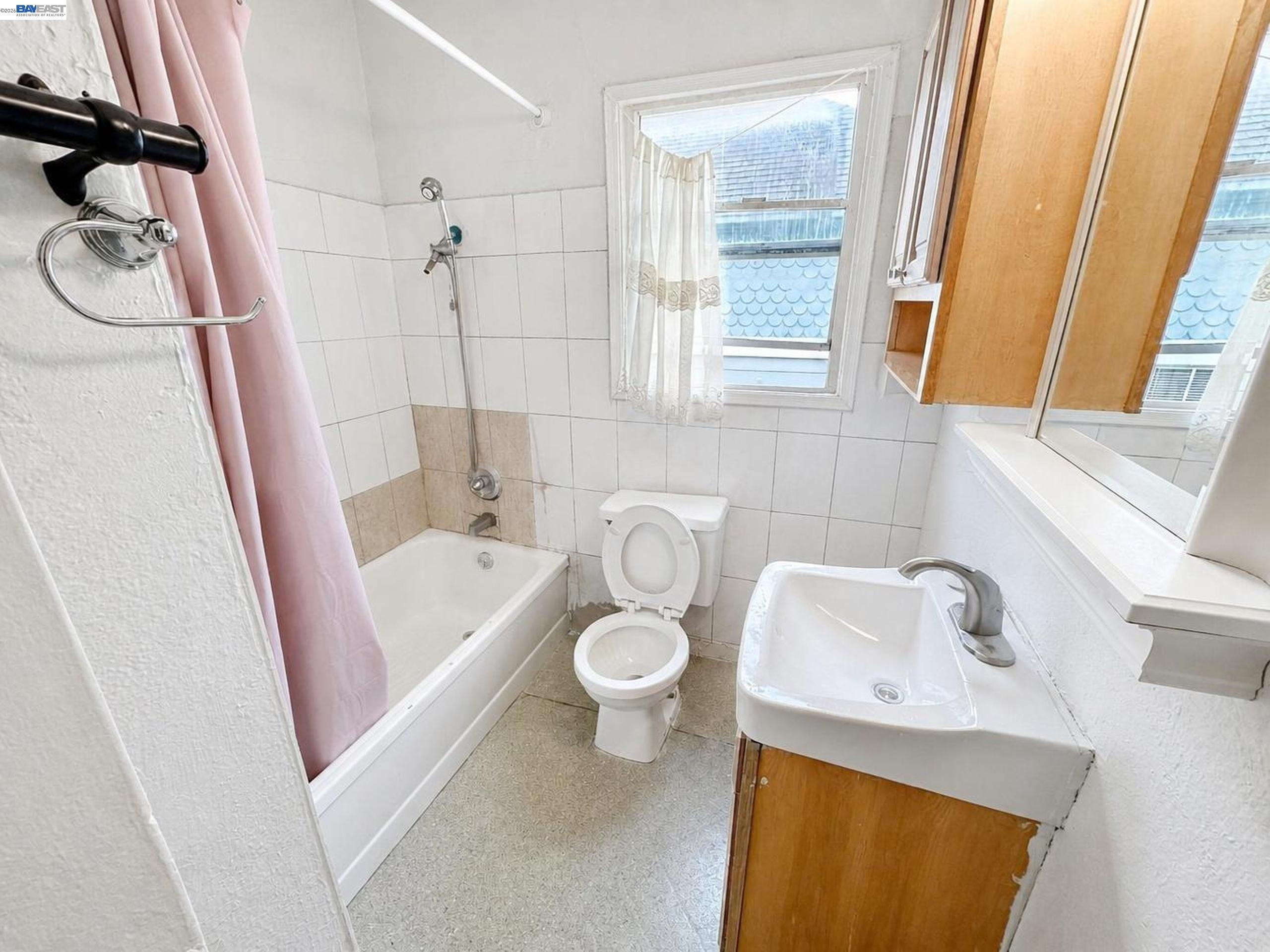 2051 23rd Ave, Oakland CA 94606 — photo 17