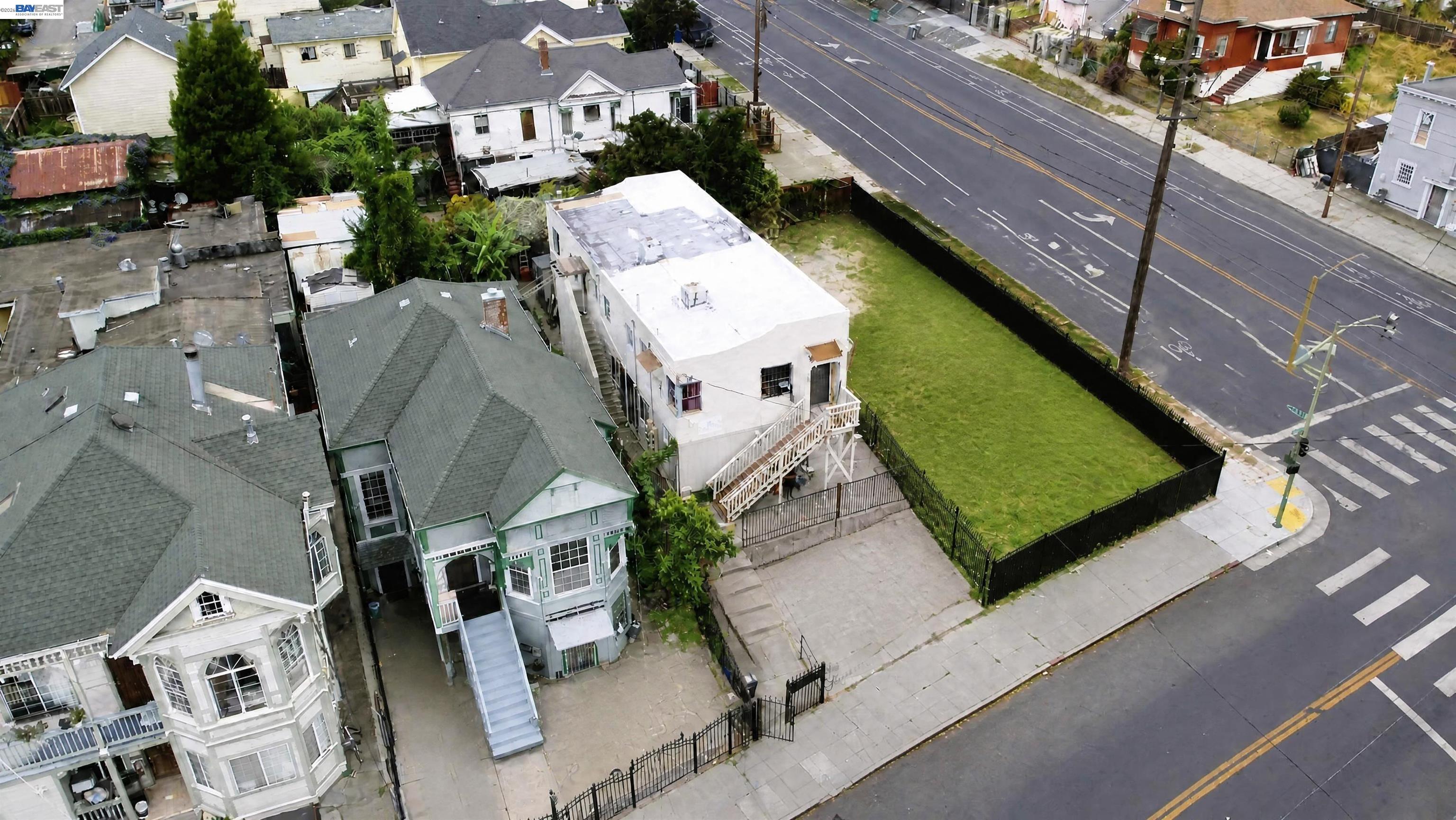 2051 23rd Ave, Oakland CA 94606 — photo 4