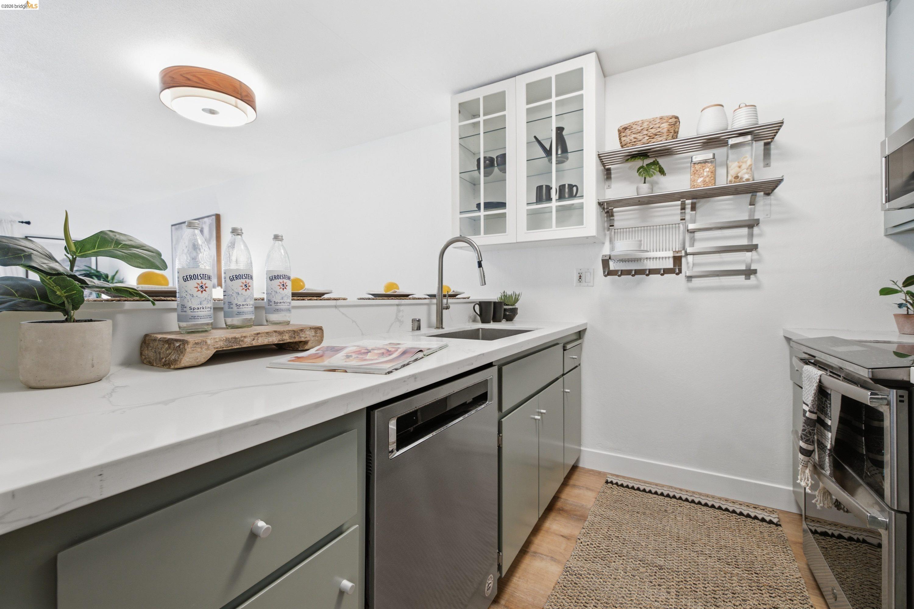 288 Whitmore St # 121, Oakland CA 94611 — photo 9