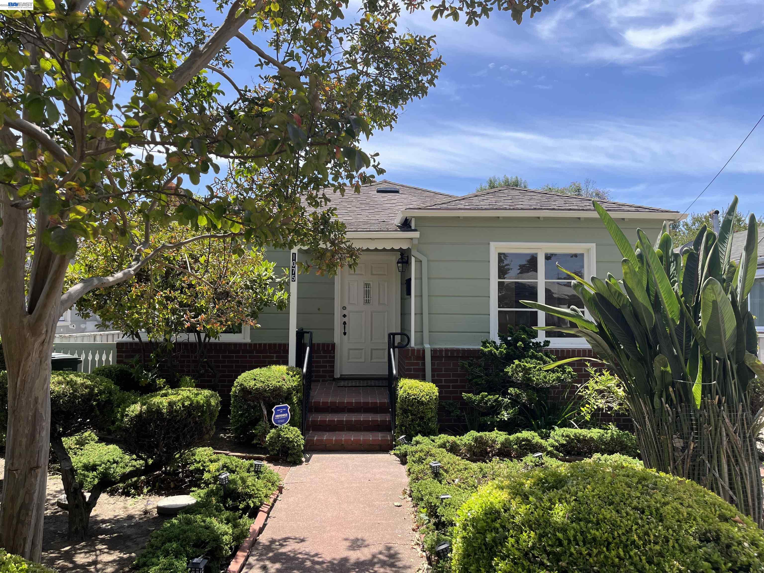 1075 Durant Ave