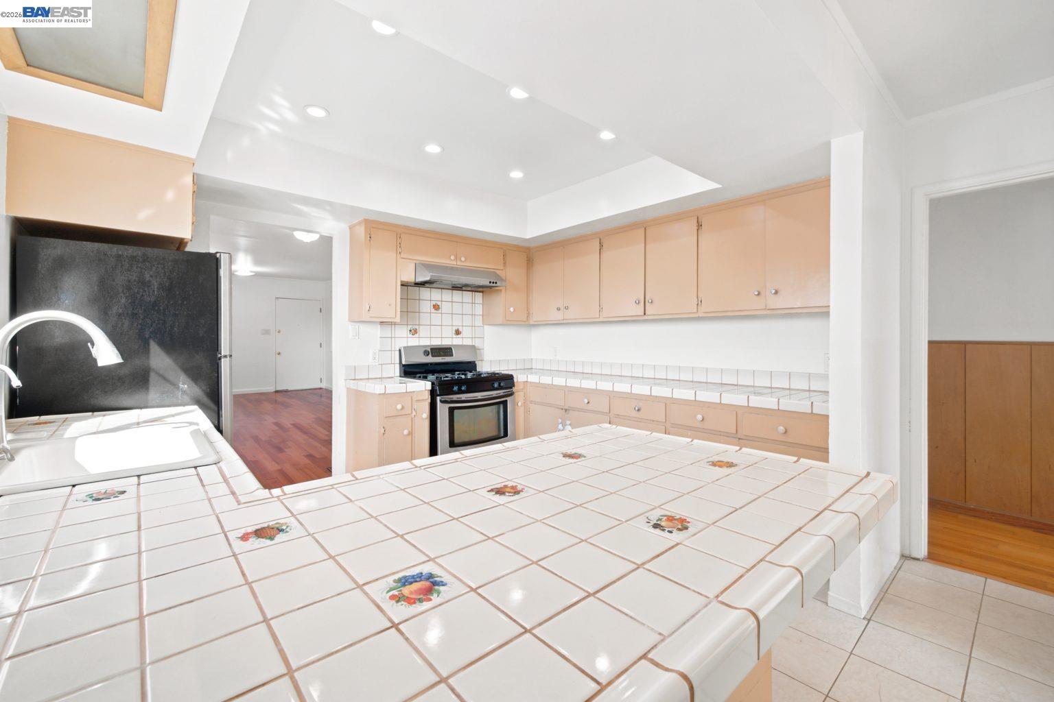 17005 Santa Fe St, Ashland CA 94541 — photo 13