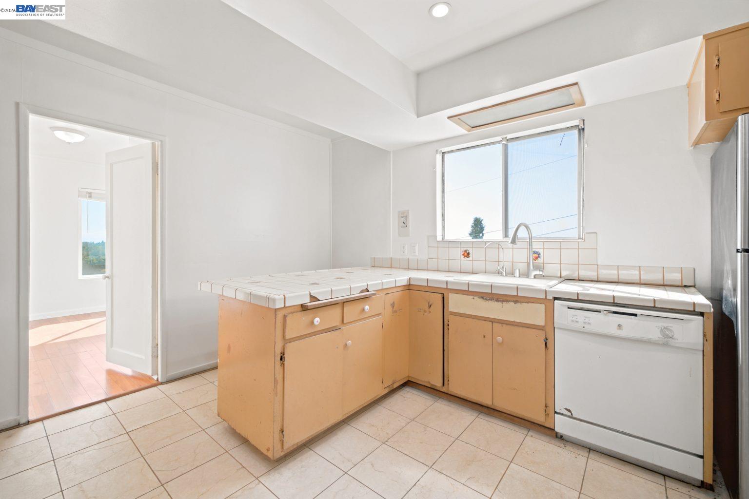 17005 Santa Fe St, Ashland CA 94541 — photo 14