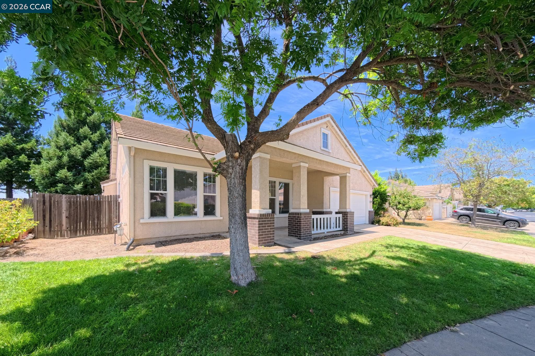 1689 Soledad Dr, Roseville CA 95747 — photo 2