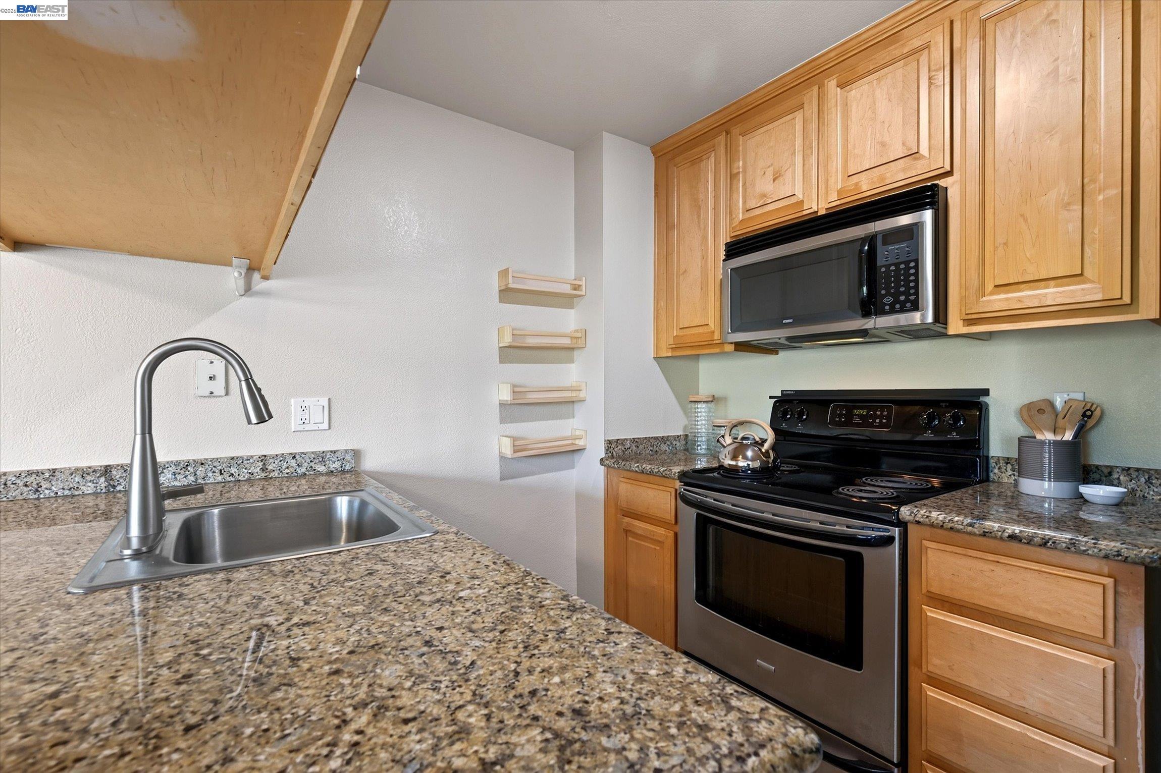 27787 Vasona Ct # 13, Hayward CA 94544 — photo 17