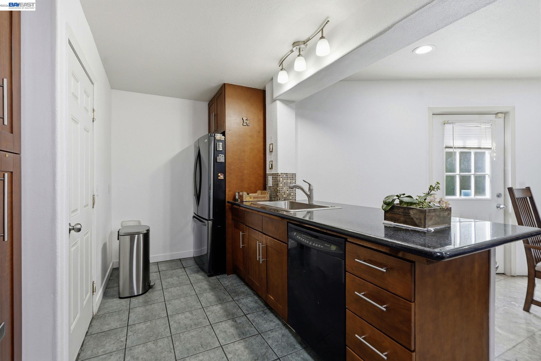 24025 2Nd St, Hayward CA 94541 — photo 19