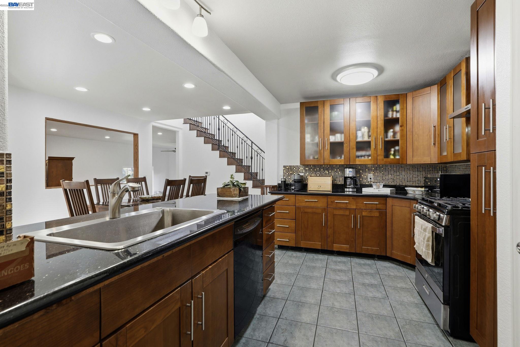 24025 2Nd St, Hayward CA 94541 — photo 20