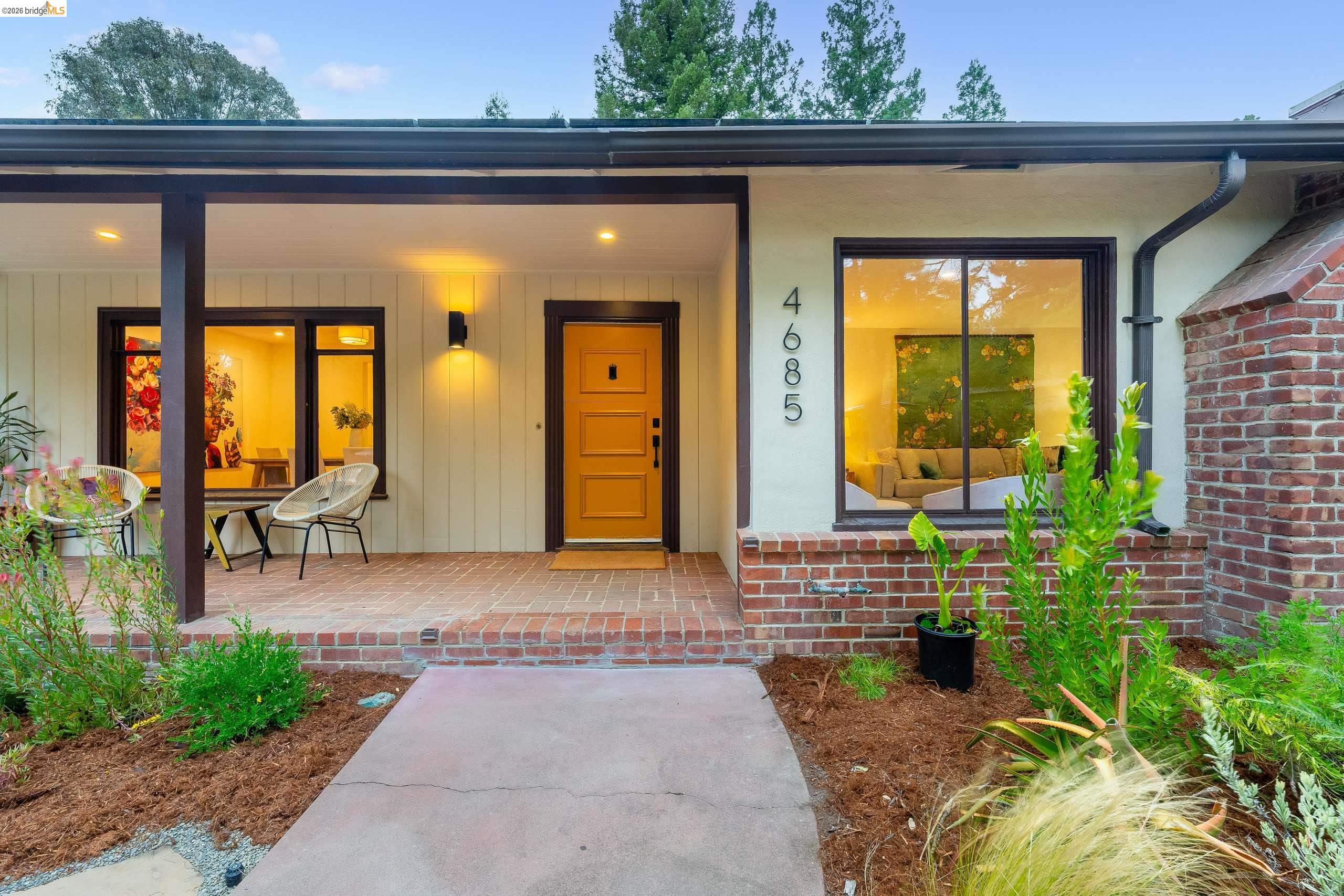 4685 Commonwealth Dr, Oakland CA 94605 — photo 2