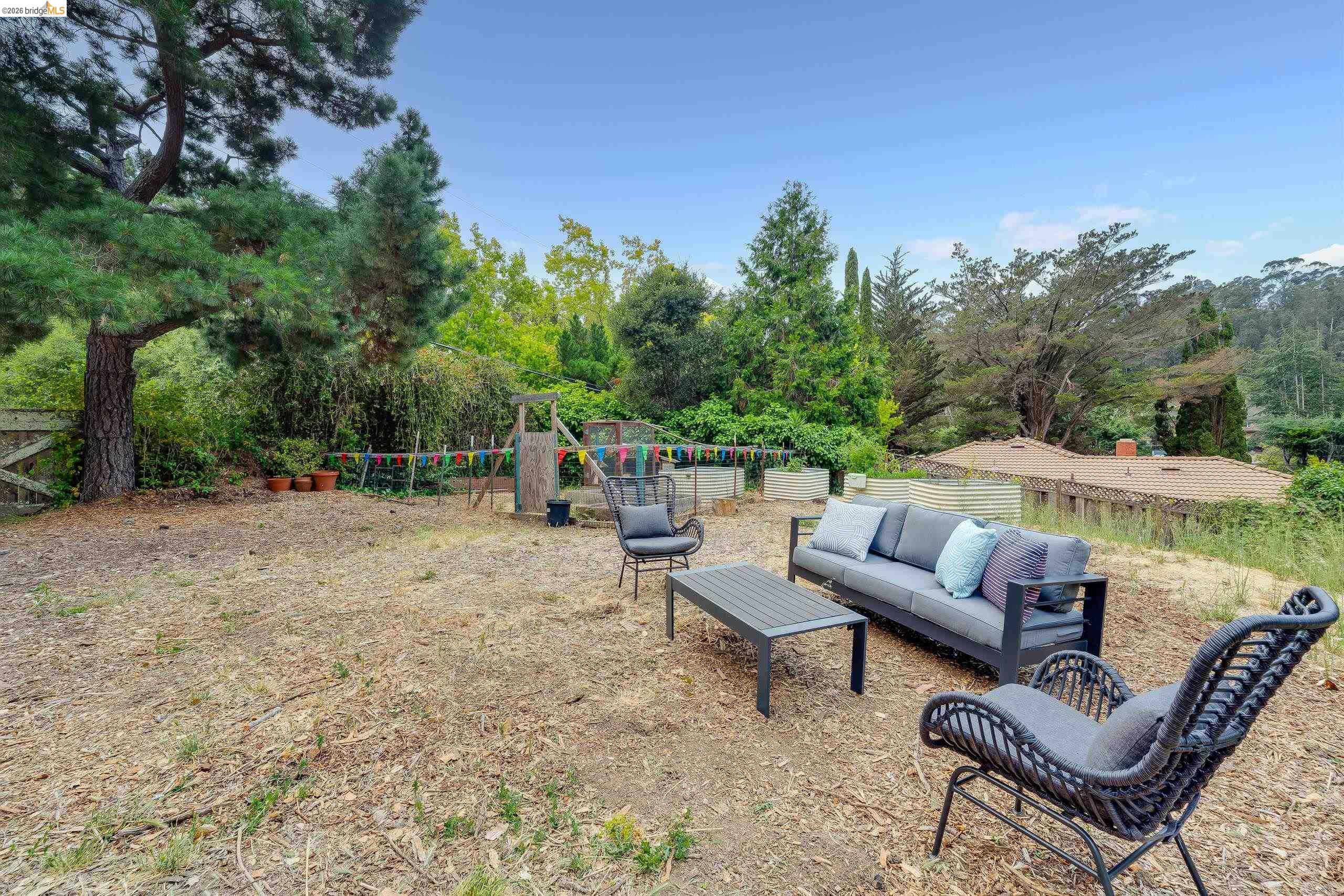 4685 Commonwealth Dr, Oakland CA 94605 — photo 35