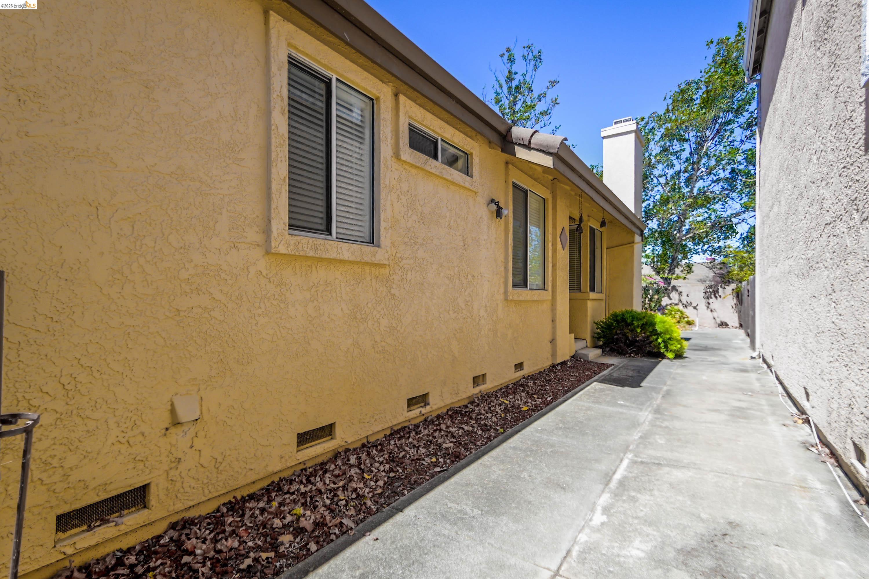 240 Seabury St., Suisun City CA 94585 — photo 12