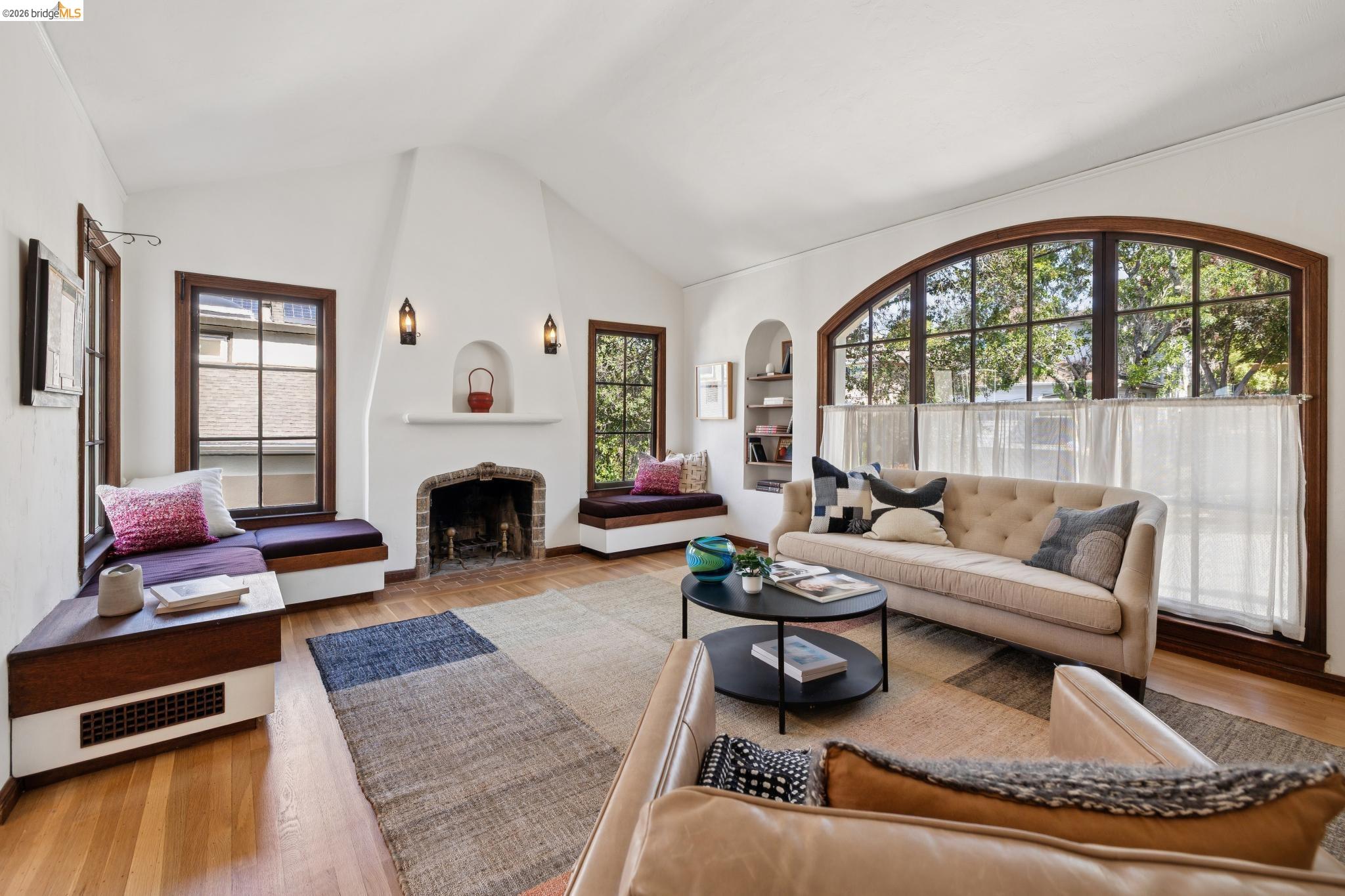 2558 Hilgard Ave, Berkeley CA 94709 — photo 6