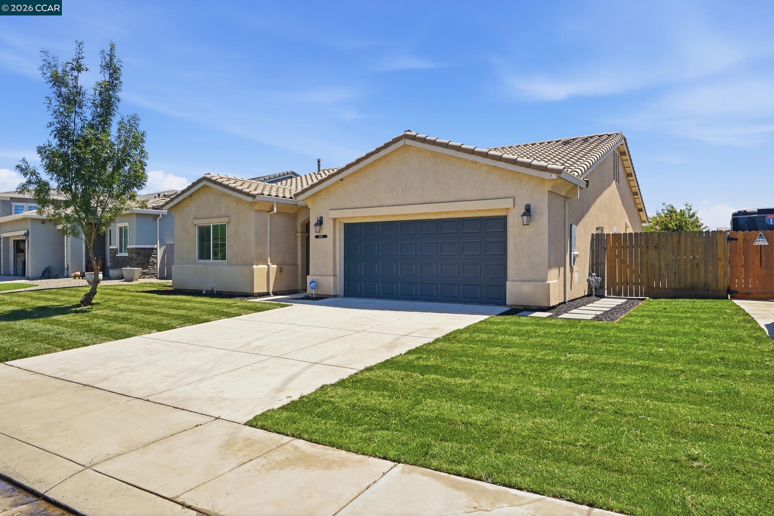 1608 Sephos St, Manteca CA 95337 — photo 2