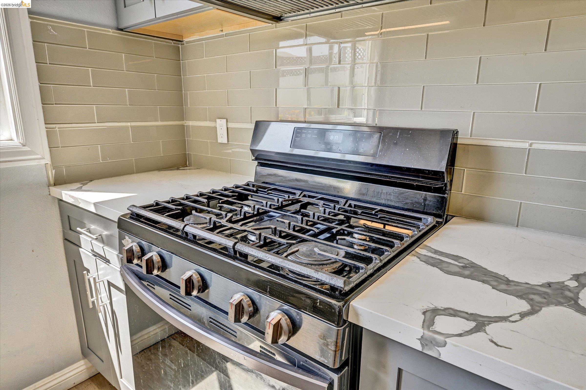 1190 Davis St, San Leandro CA 94577 — photo 27