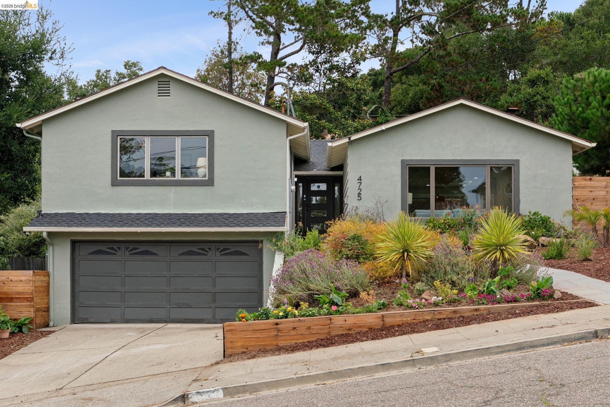 Front Image Thumbnail for EB41140858