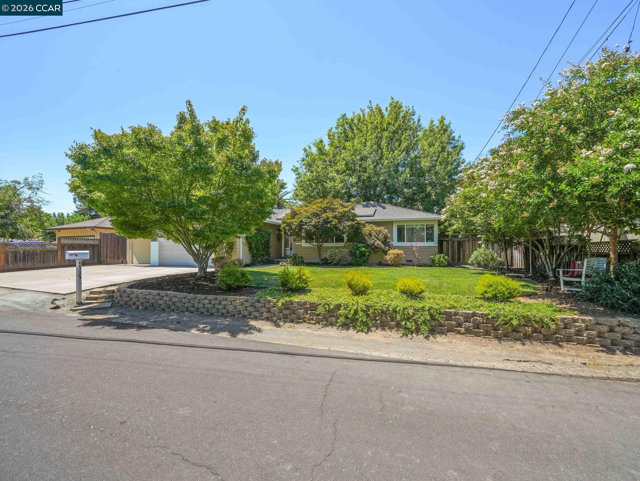 4718 Laura Dr, Concord CA 94521 — photo 3