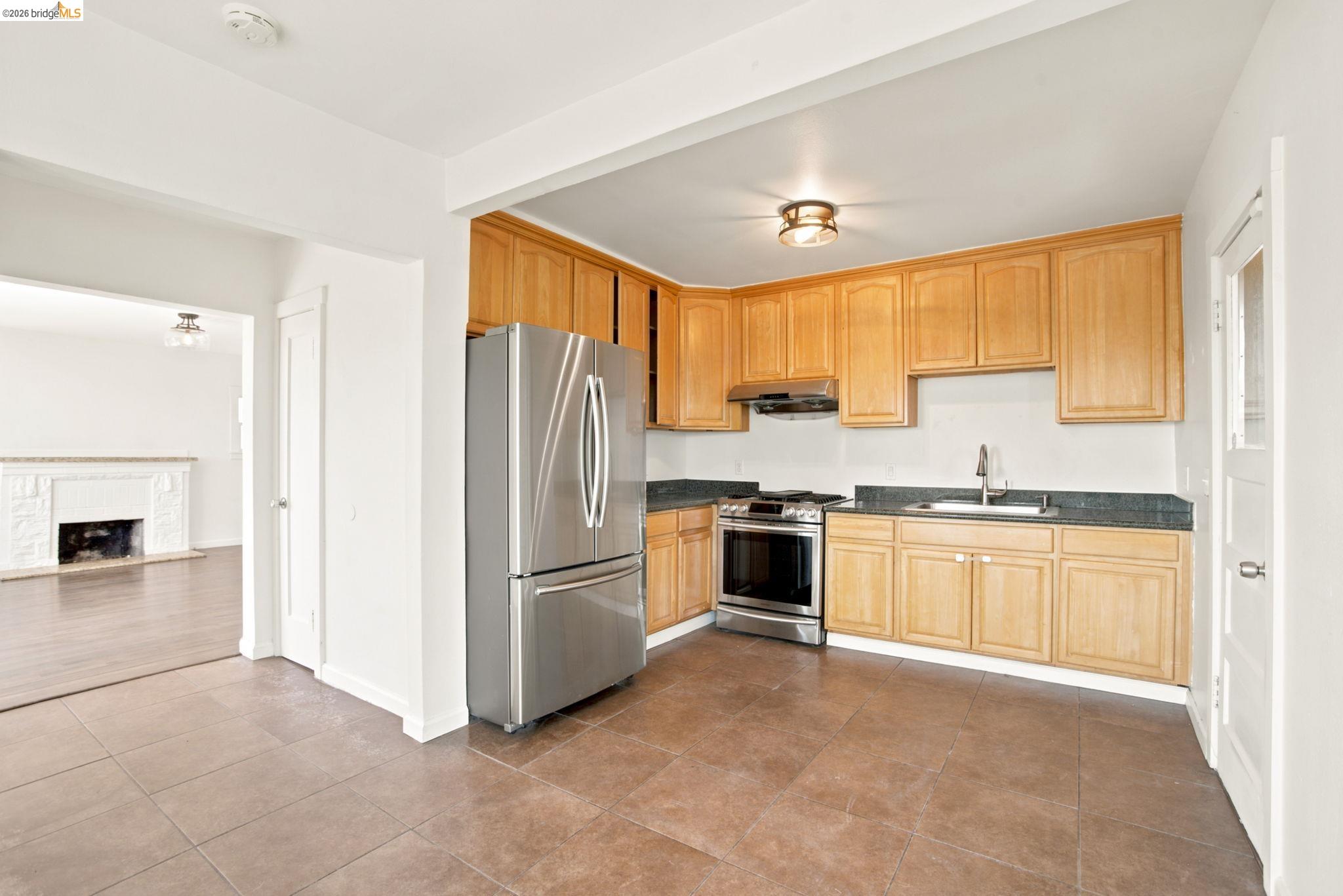 6616 Outlook Ave, Oakland CA 94605 — photo 9