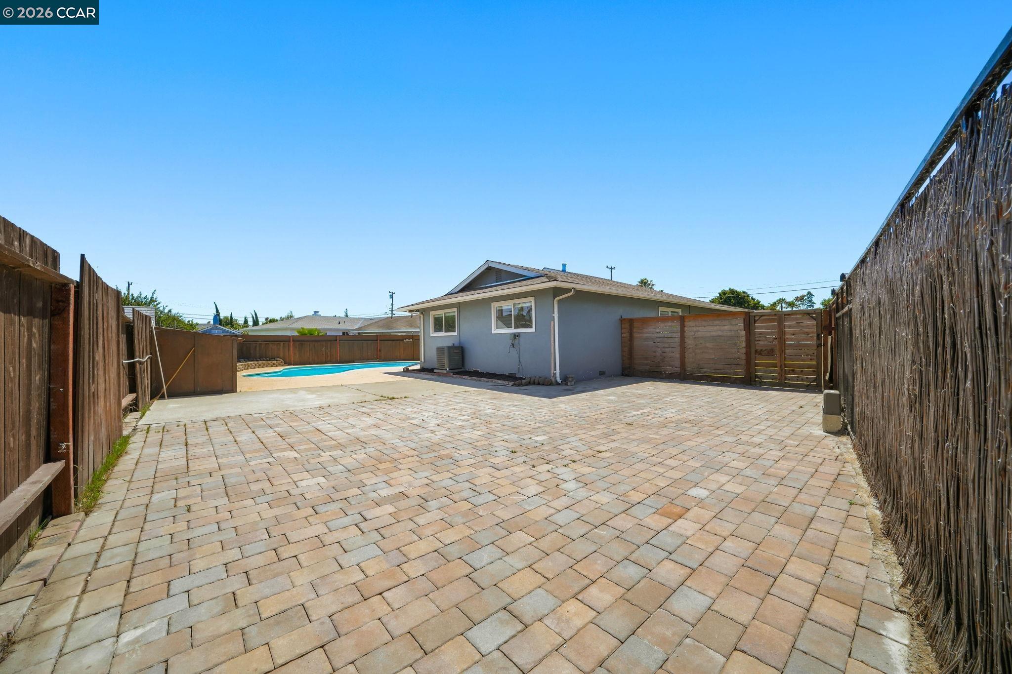 1 N Lake Cir, Antioch CA 94509 — photo 37