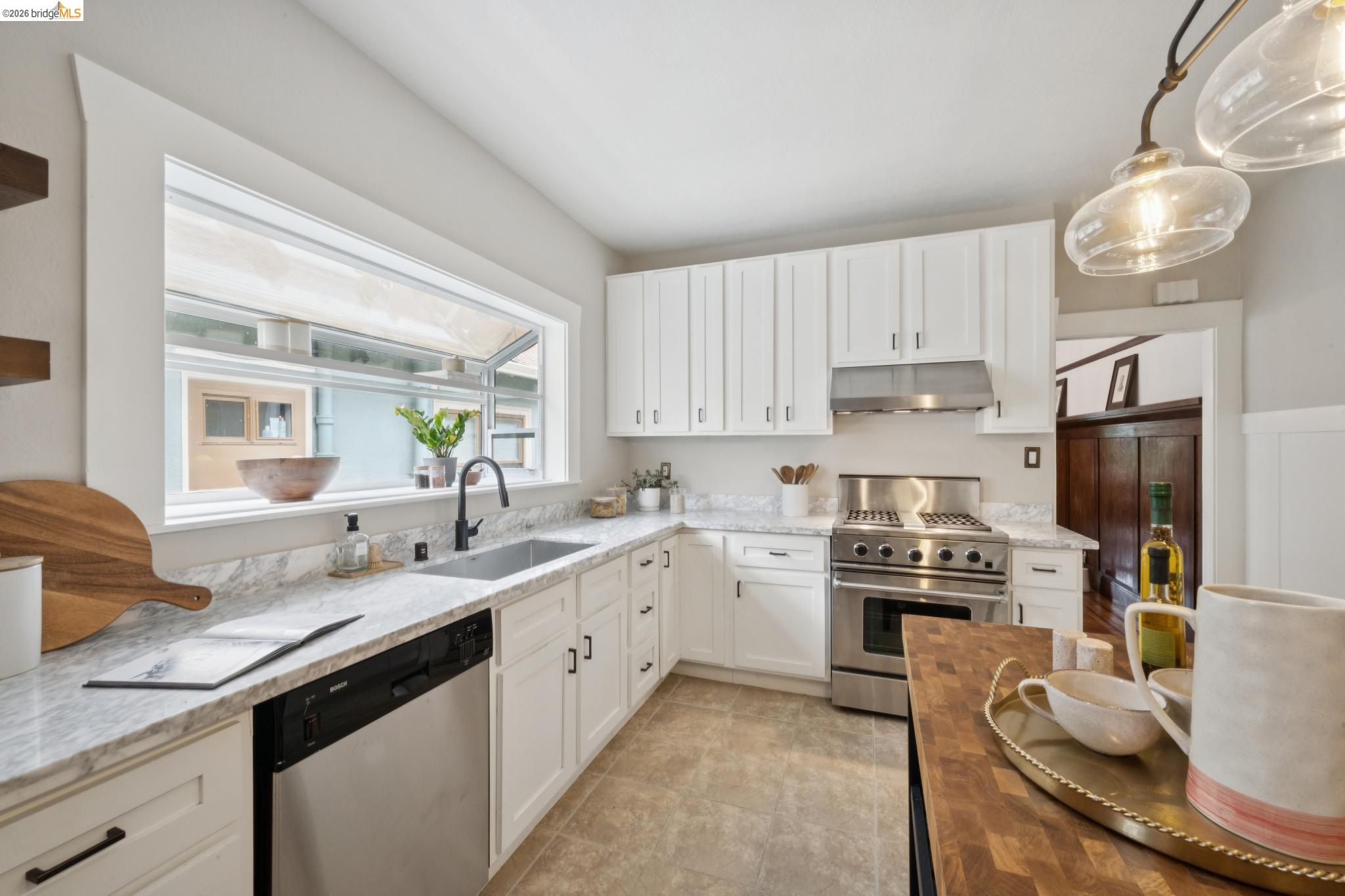 391 51St St, Oakland CA 94609 — photo 32