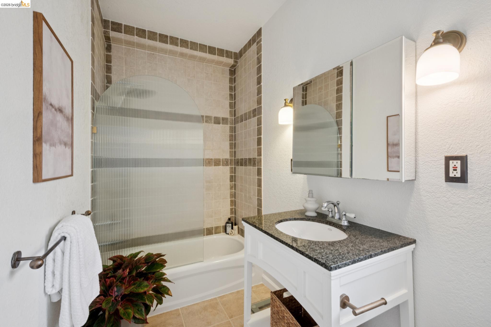 391 51St St, Oakland CA 94609 — photo 41