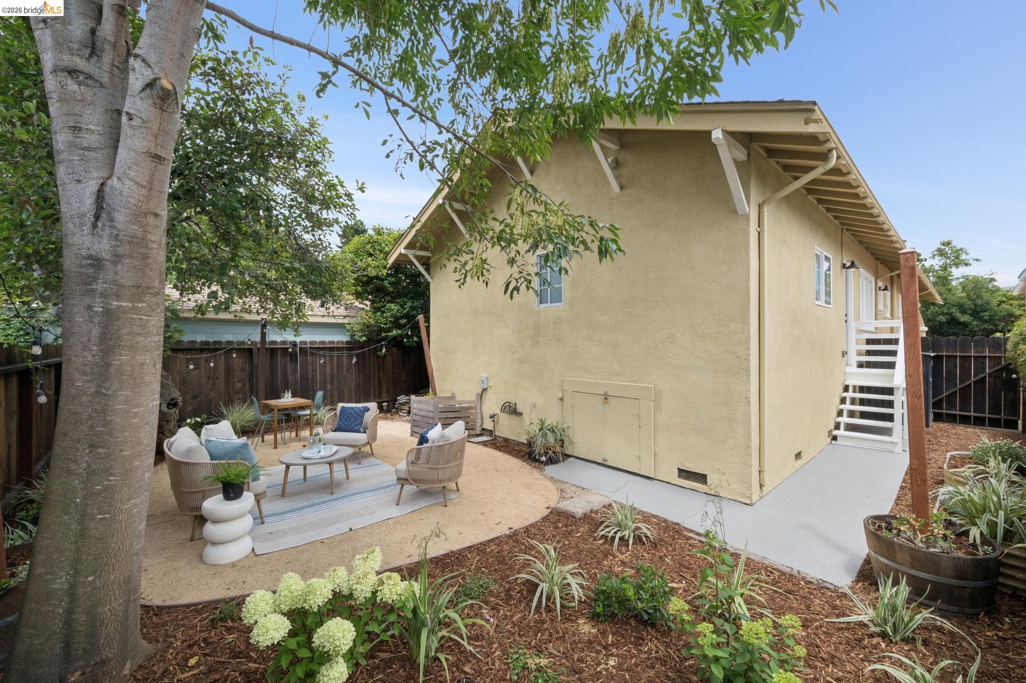 391 51St St, Oakland CA 94609 — photo 56