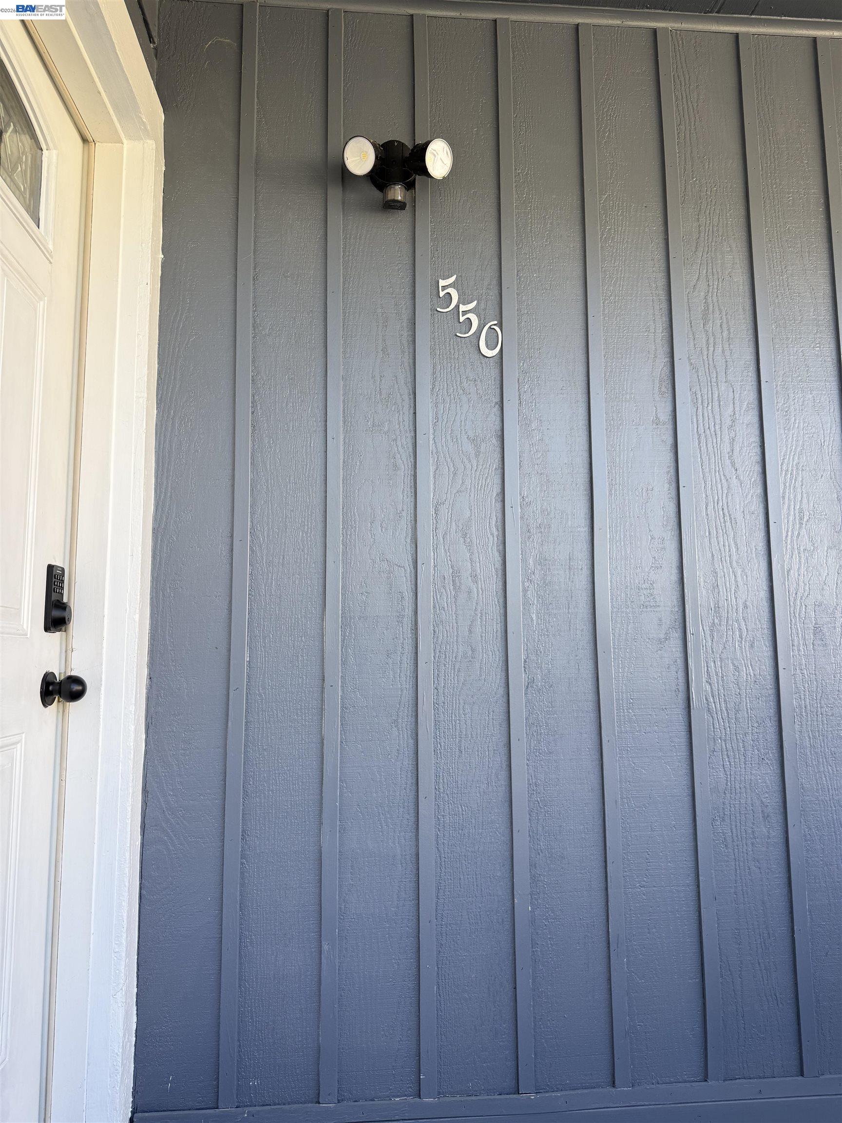 550 Marina Blvd, San Leandro CA 94577 — photo 2