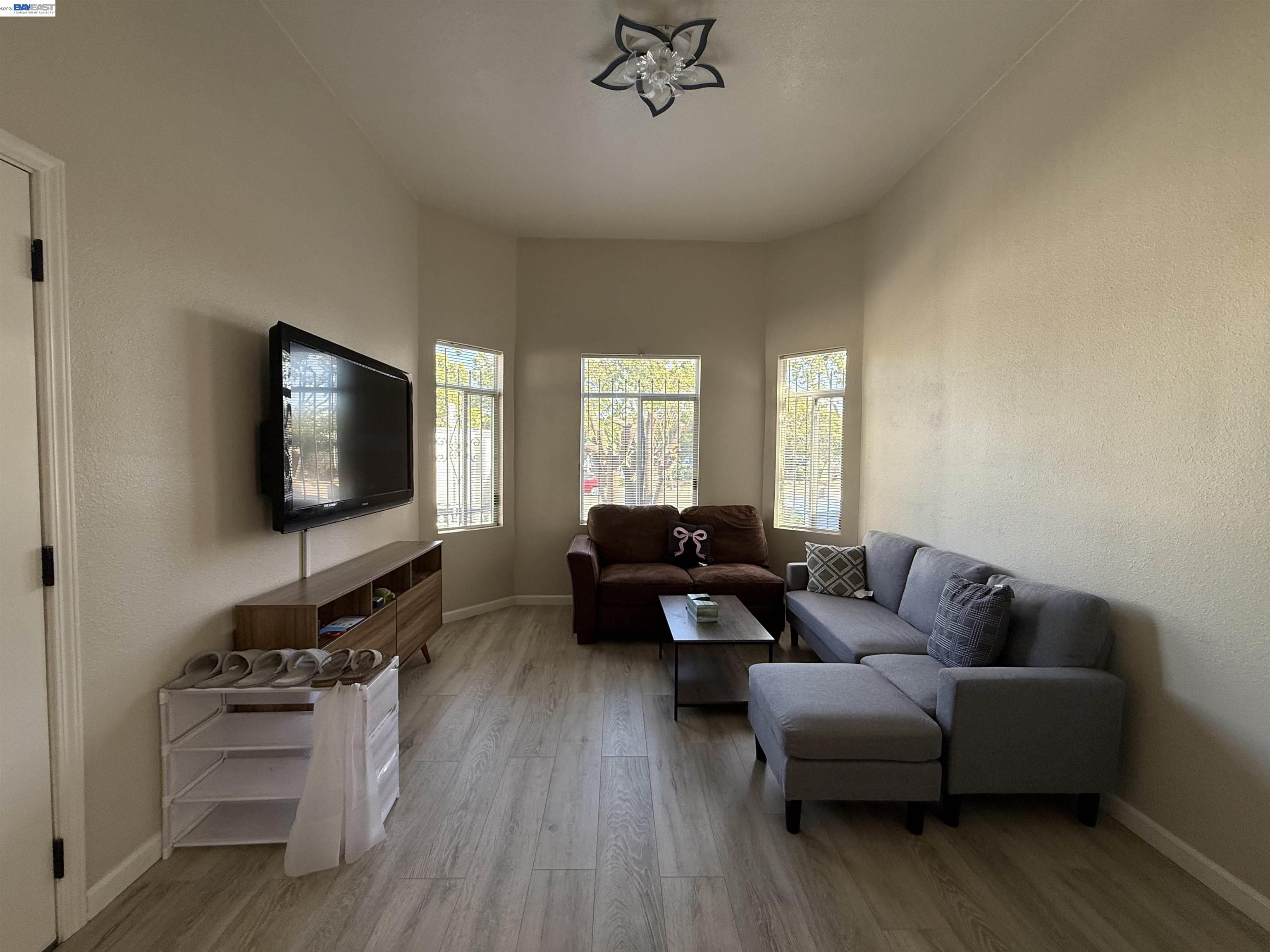 550 Marina Blvd, San Leandro CA 94577 — photo 5