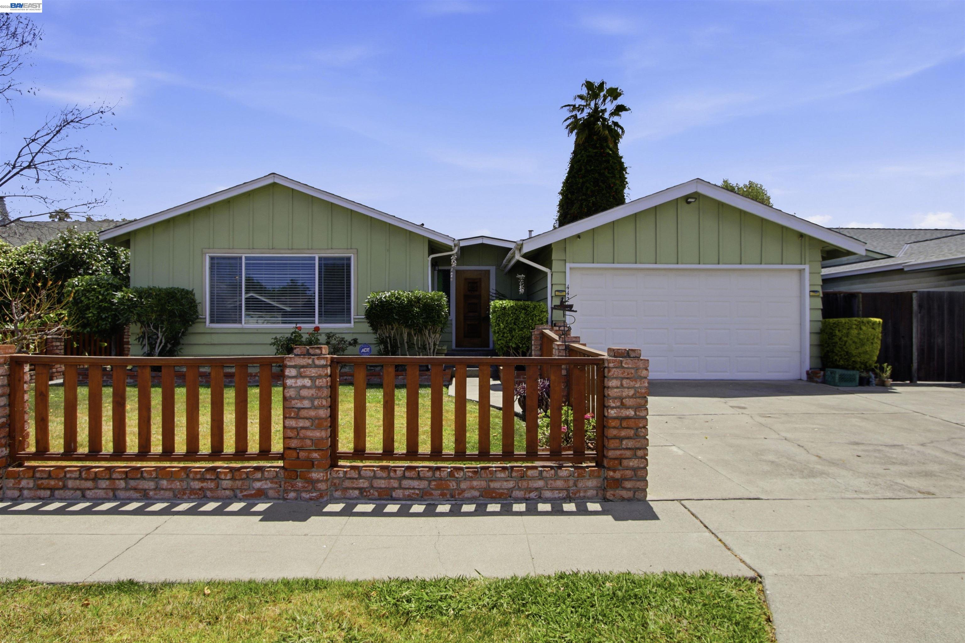 Front Image Thumbnail for BE41140932