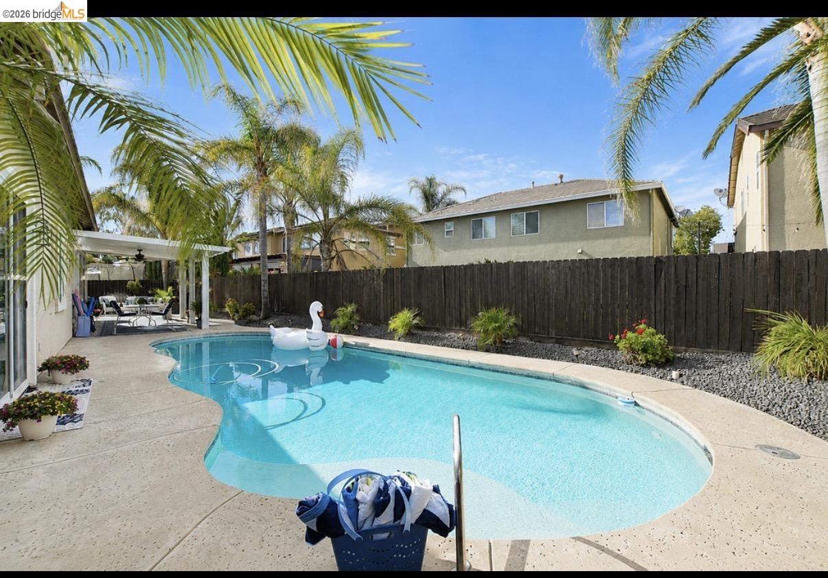 Front Image Thumbnail for EB41140951