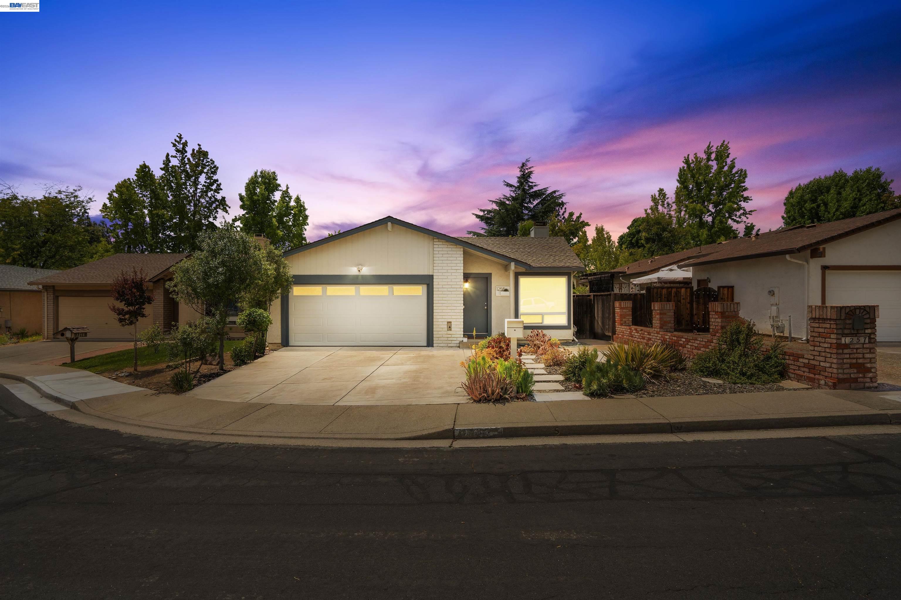 1255 Cougar Ln, Concord CA 94521 — photo 2