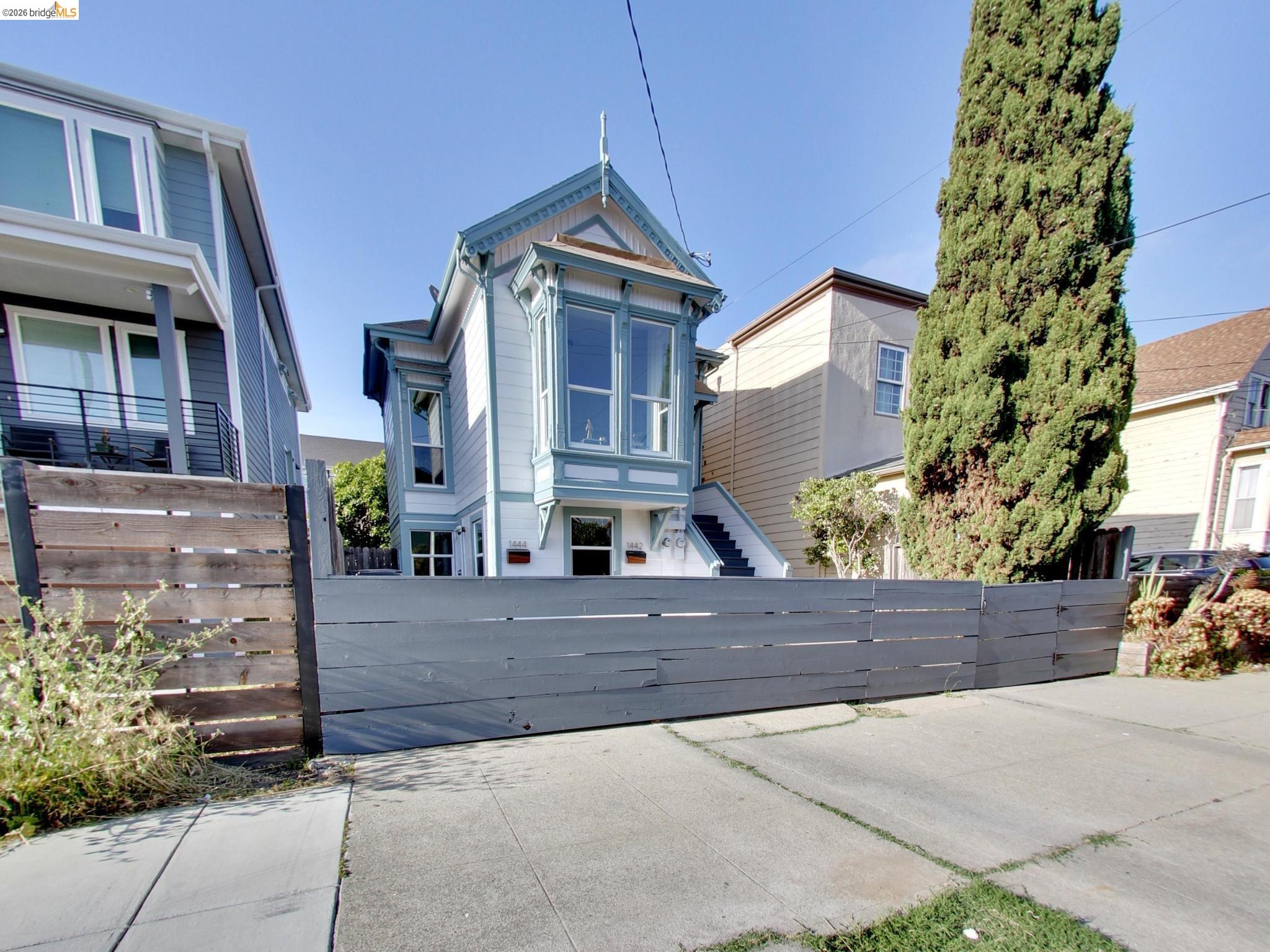 Front Image Thumbnail for EB41140967