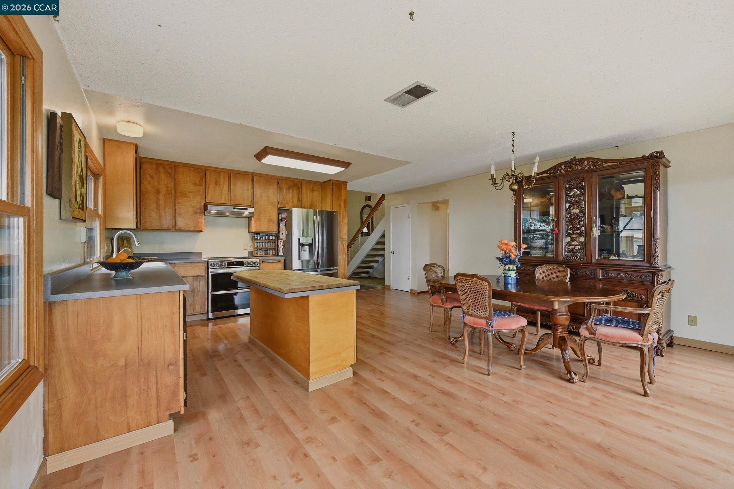 104 Gill Way, Benicia CA 94510 — photo 3