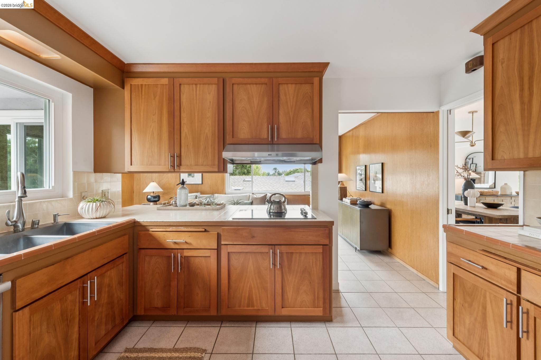 21 Orinda Vista Dr, Oakland CA 94605 — photo 22