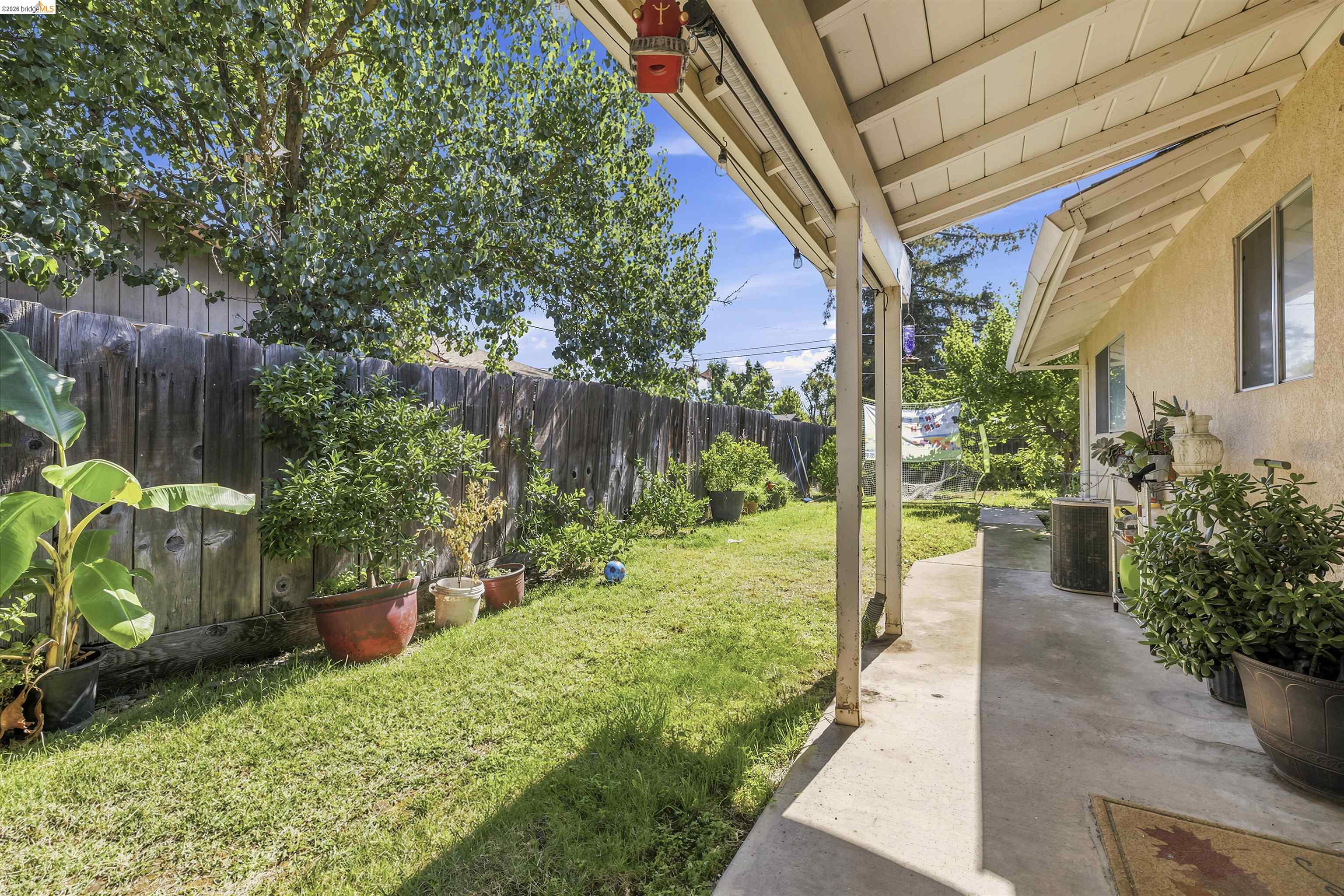 1042 Walnut St, Oakdale, CA 95361 photo 24