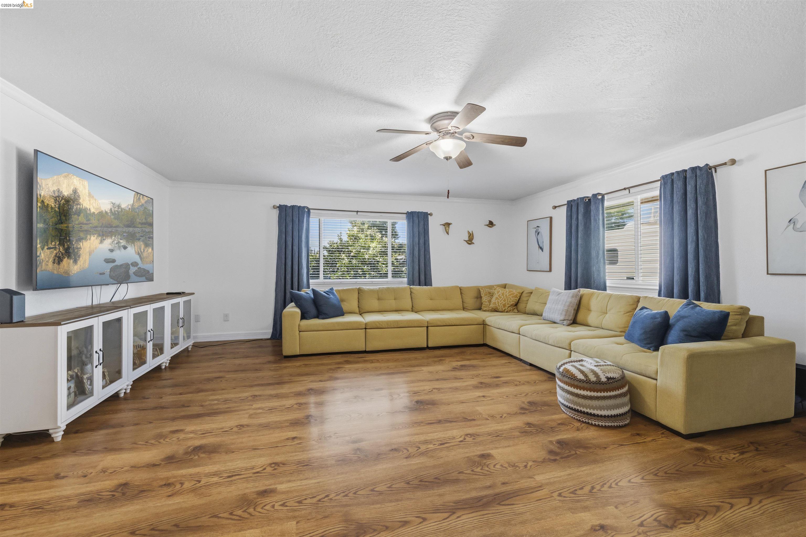 1042 Walnut St, Oakdale, CA 95361 photo 6