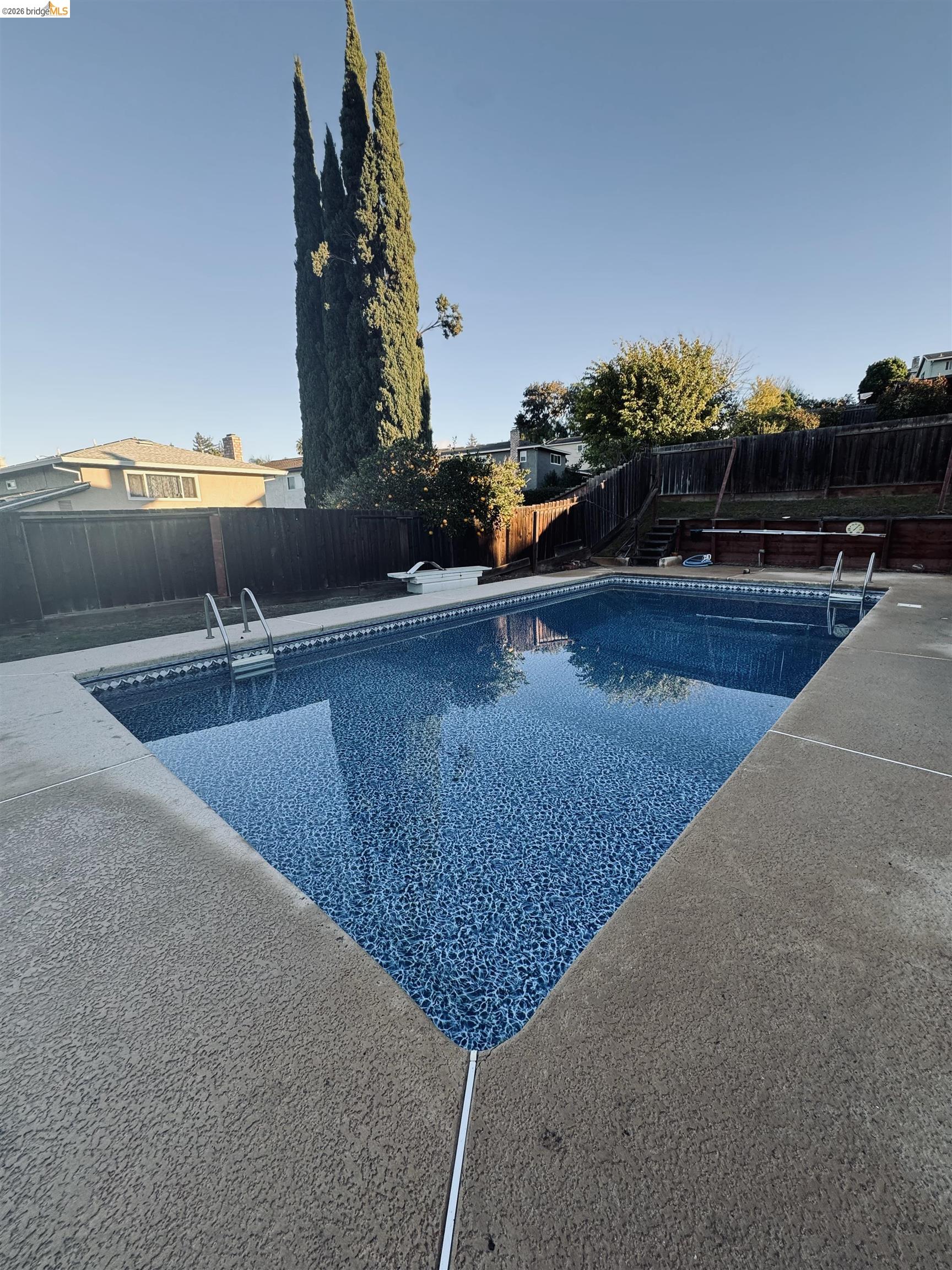 Front Image Thumbnail for EB41141085