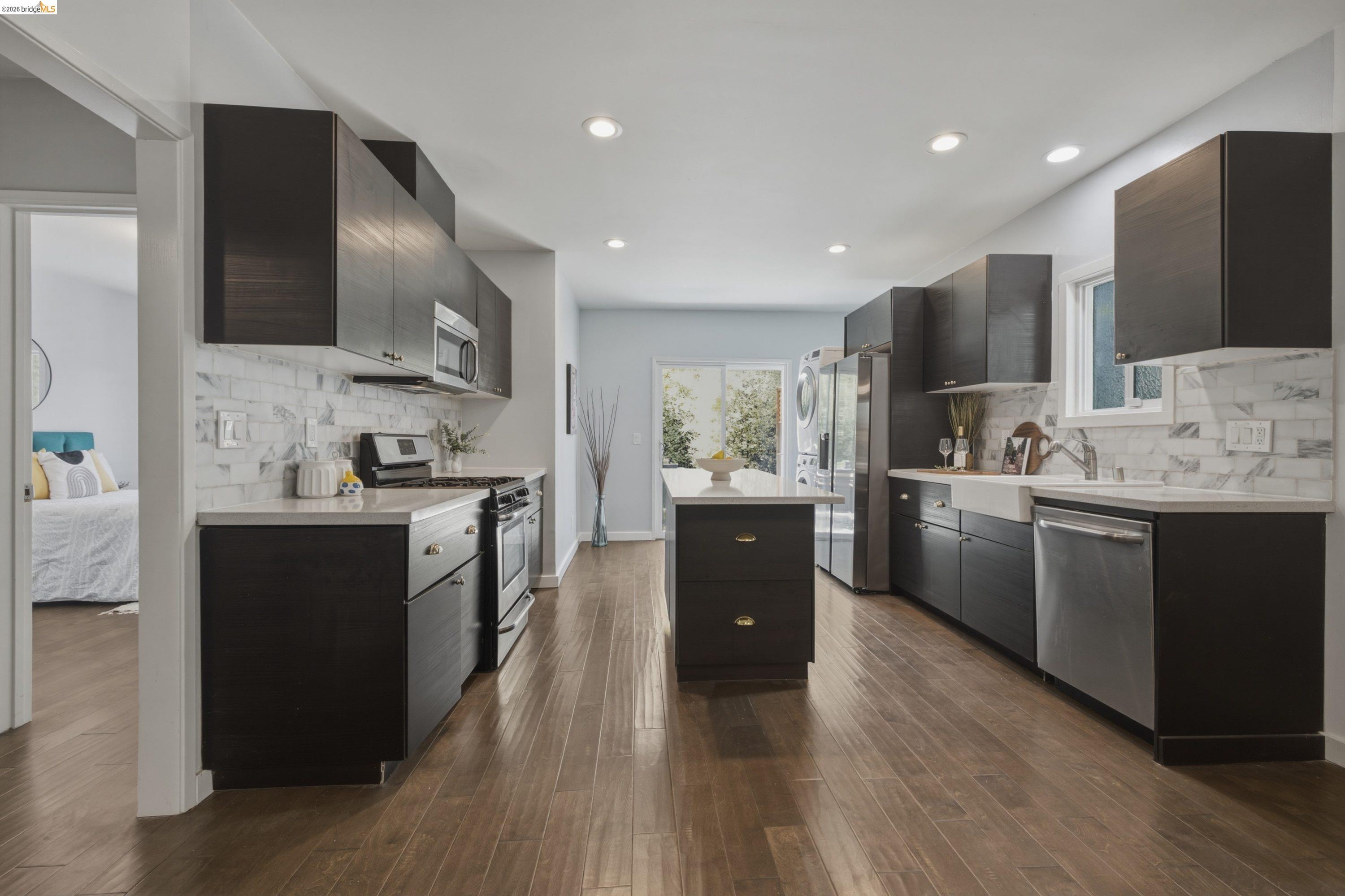 2523 Martin Luther King Jr Way, Oakland CA 94612 — photo 13