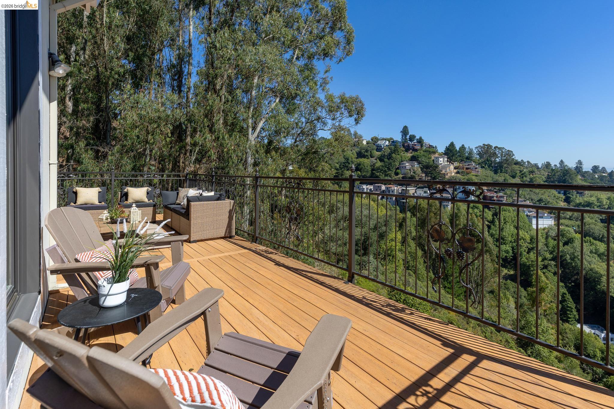 7015 Elverton Dr, Oakland CA 94611 — photo 26