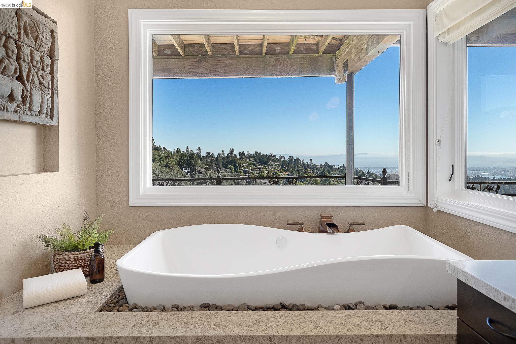 7015 Elverton Dr, Oakland CA 94611 — photo 36