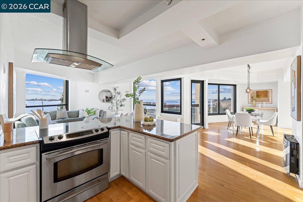 6363 Christie Ave # 406, Emeryville CA 94608 — photo 7