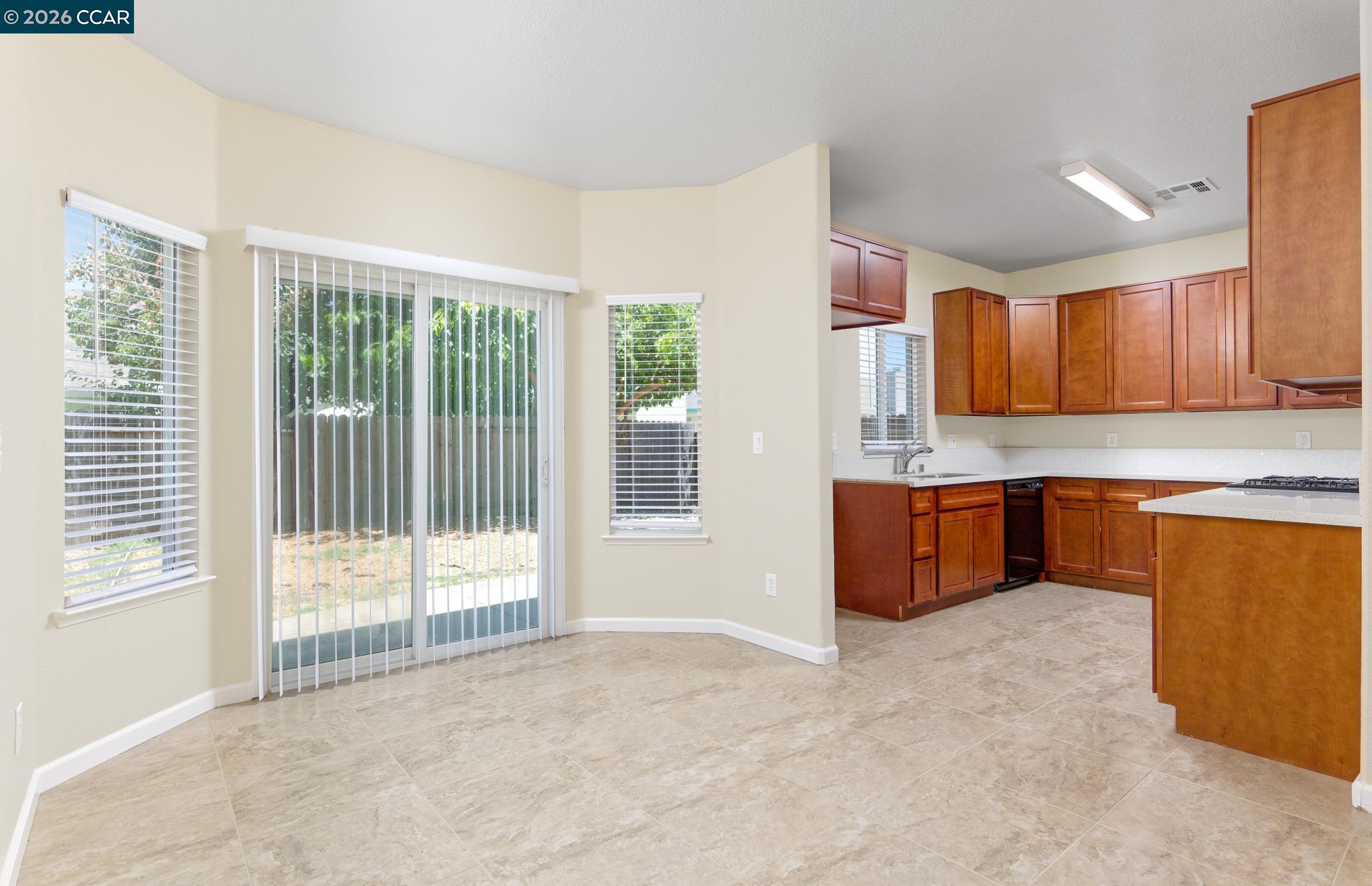 4239 Clay Creek Way, Sacramento CA 95838 — photo 6