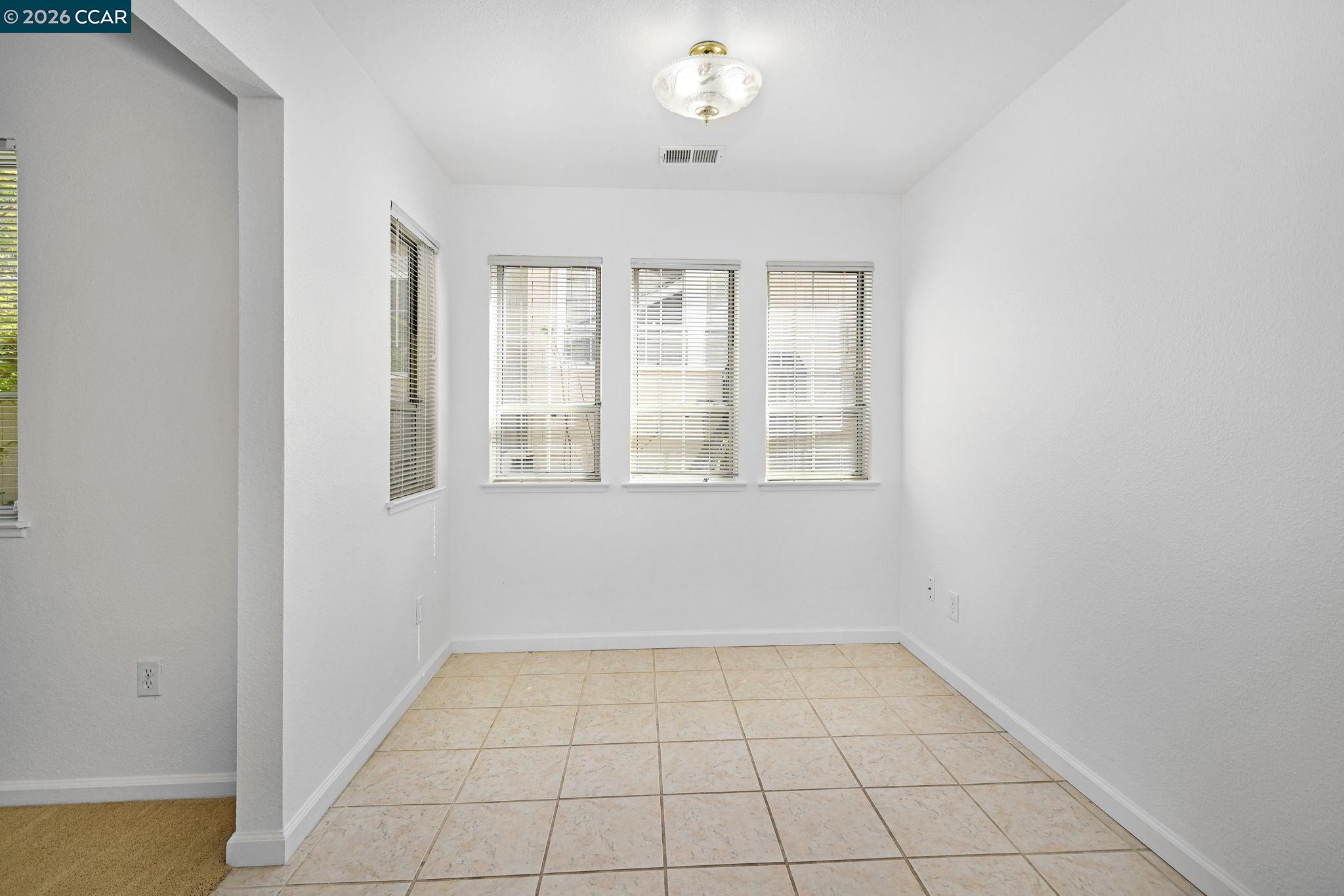 320 Warmcastle Court, Martinez CA 94553 — photo 11