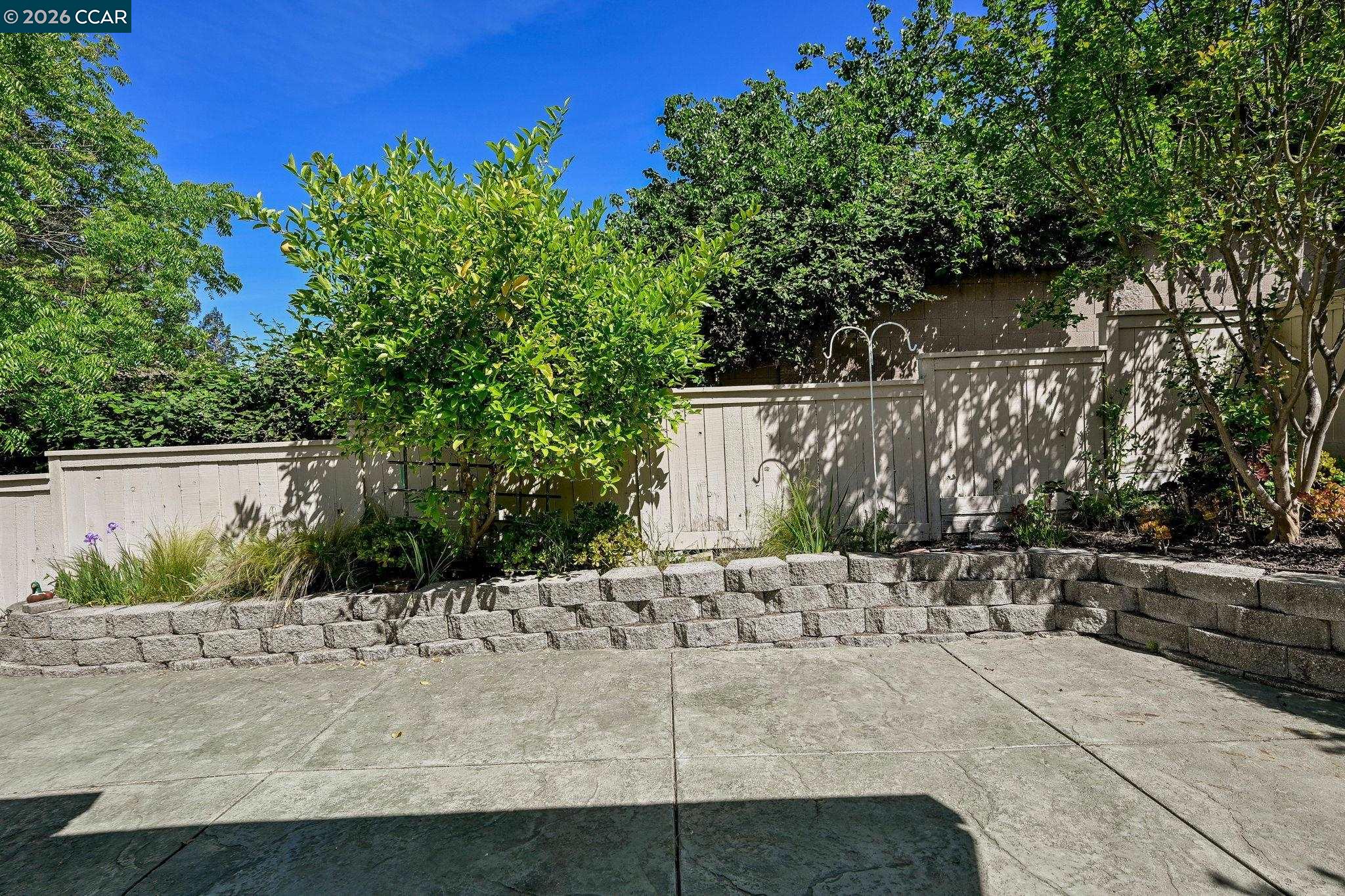 320 Warmcastle Court, Martinez CA 94553 — photo 20