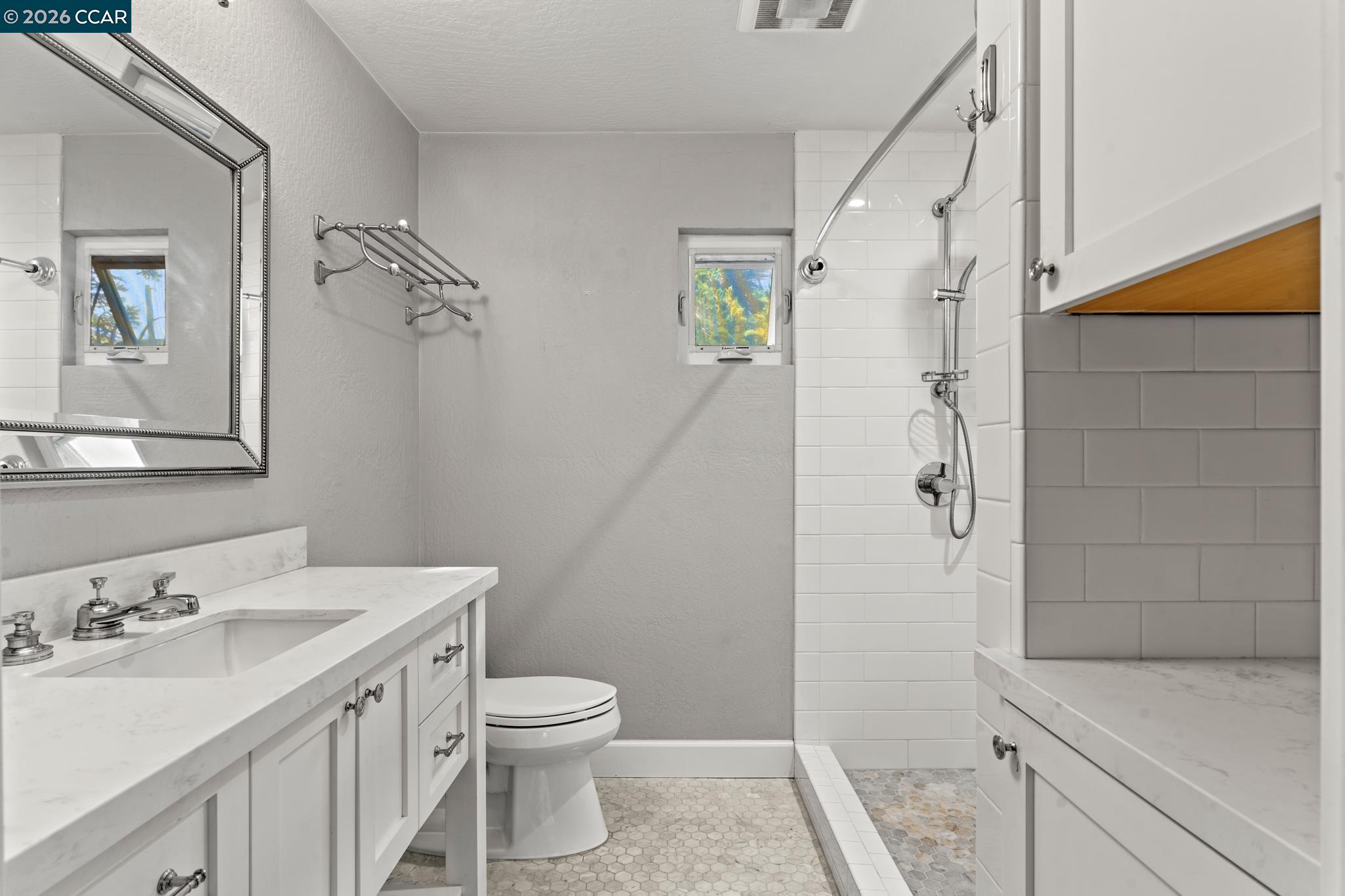 557 43Rd St, Oakland CA 94609 — photo 18