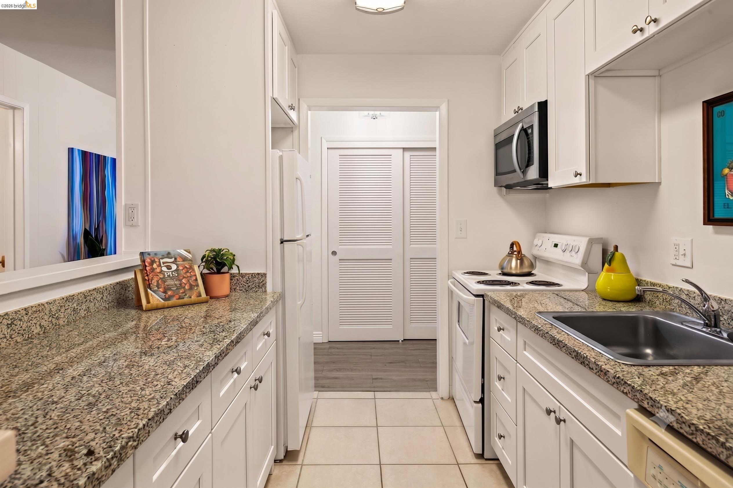 385 Jayne Ave # 105, Oakland CA 94610 — photo 9